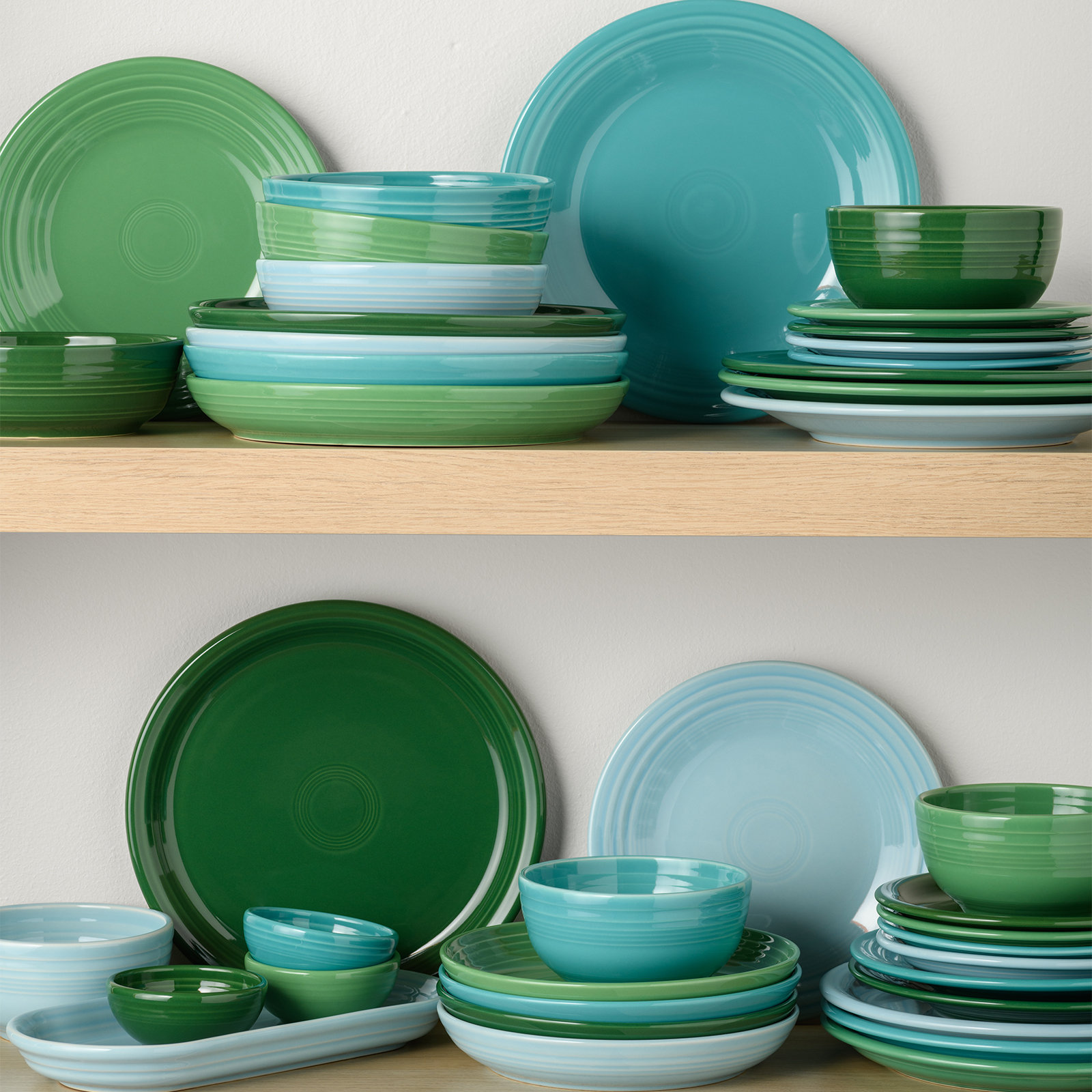 Bistro Coupe Assorted Dinner Plate, Set of 4 4 Bistro Coupe Assorted Dinner Plate, Set of 4