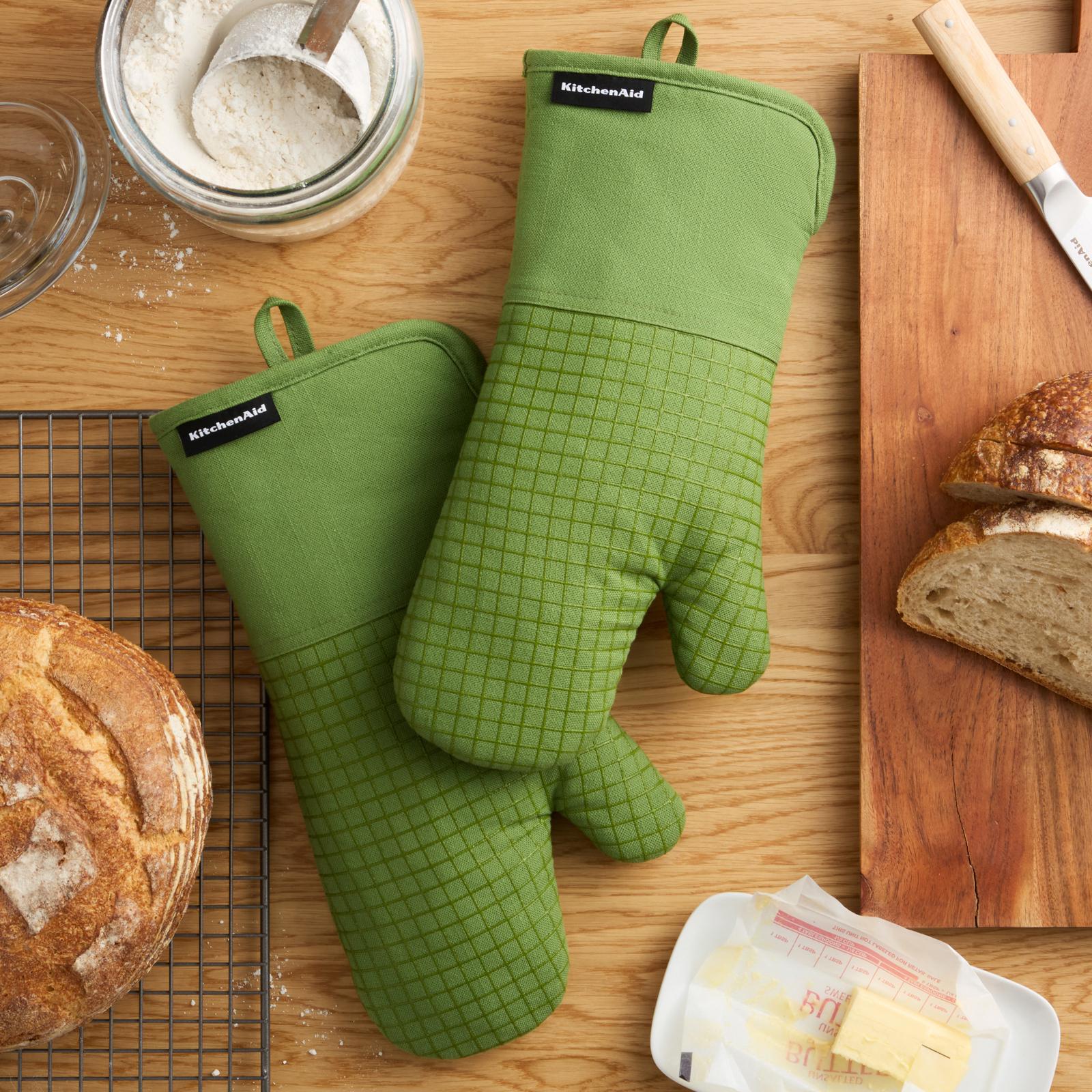 Gourmet Series Oven Mitt, Set of 2 16 Gourmet Series Oven Mitt, Set of 2