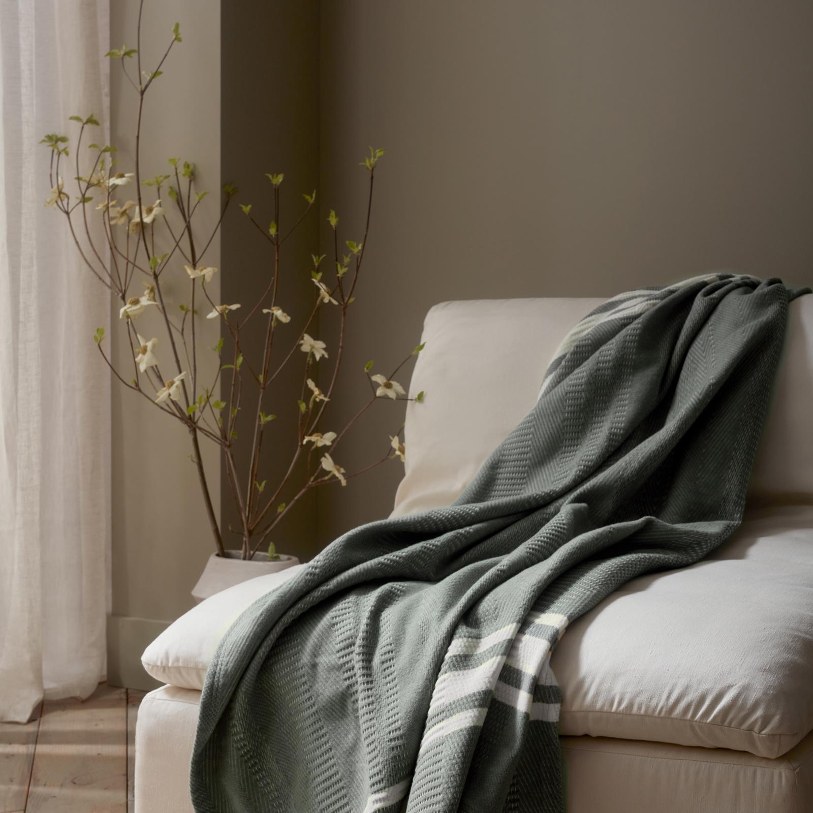 Cirrus Supersoft Organic Cotton Throw 10 Cirrus Supersoft Organic Cotton Throw