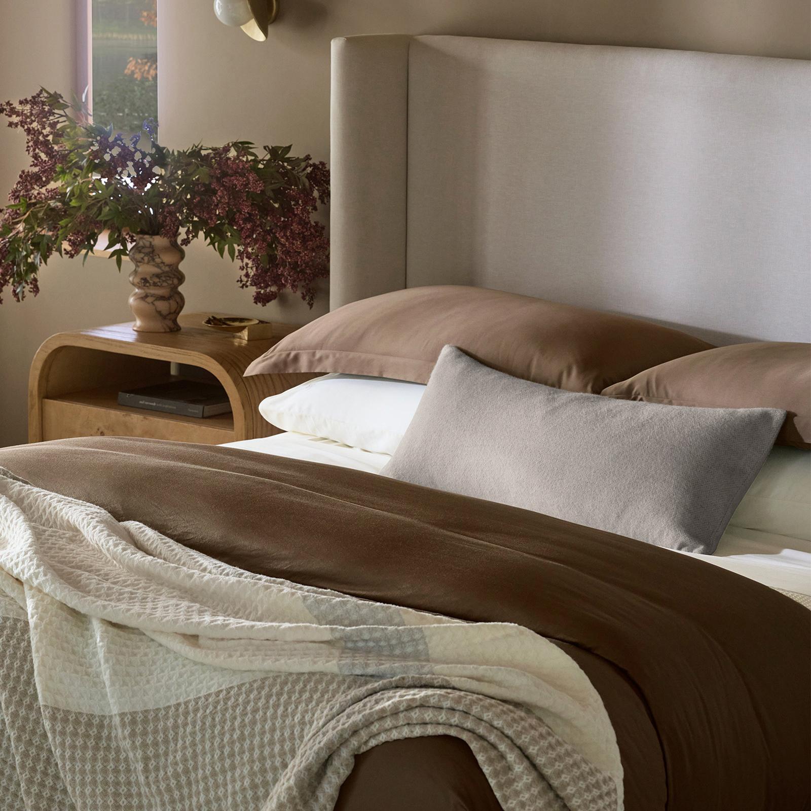 Signature Hemmed Organic 3-Piece Duvet Set 12 Signature Hemmed Organic 3-Piece Duvet Set