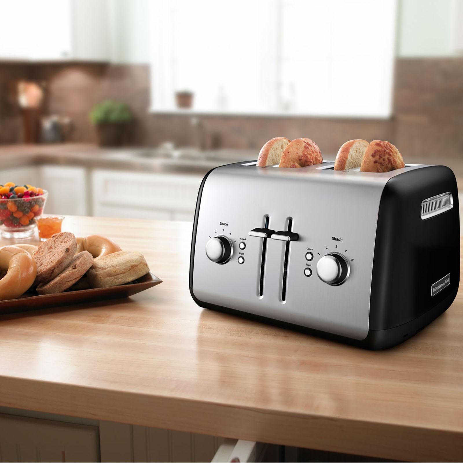 4-Slice Manual Lift Lever Toaster 8 4-Slice Manual Lift Lever Toaster
