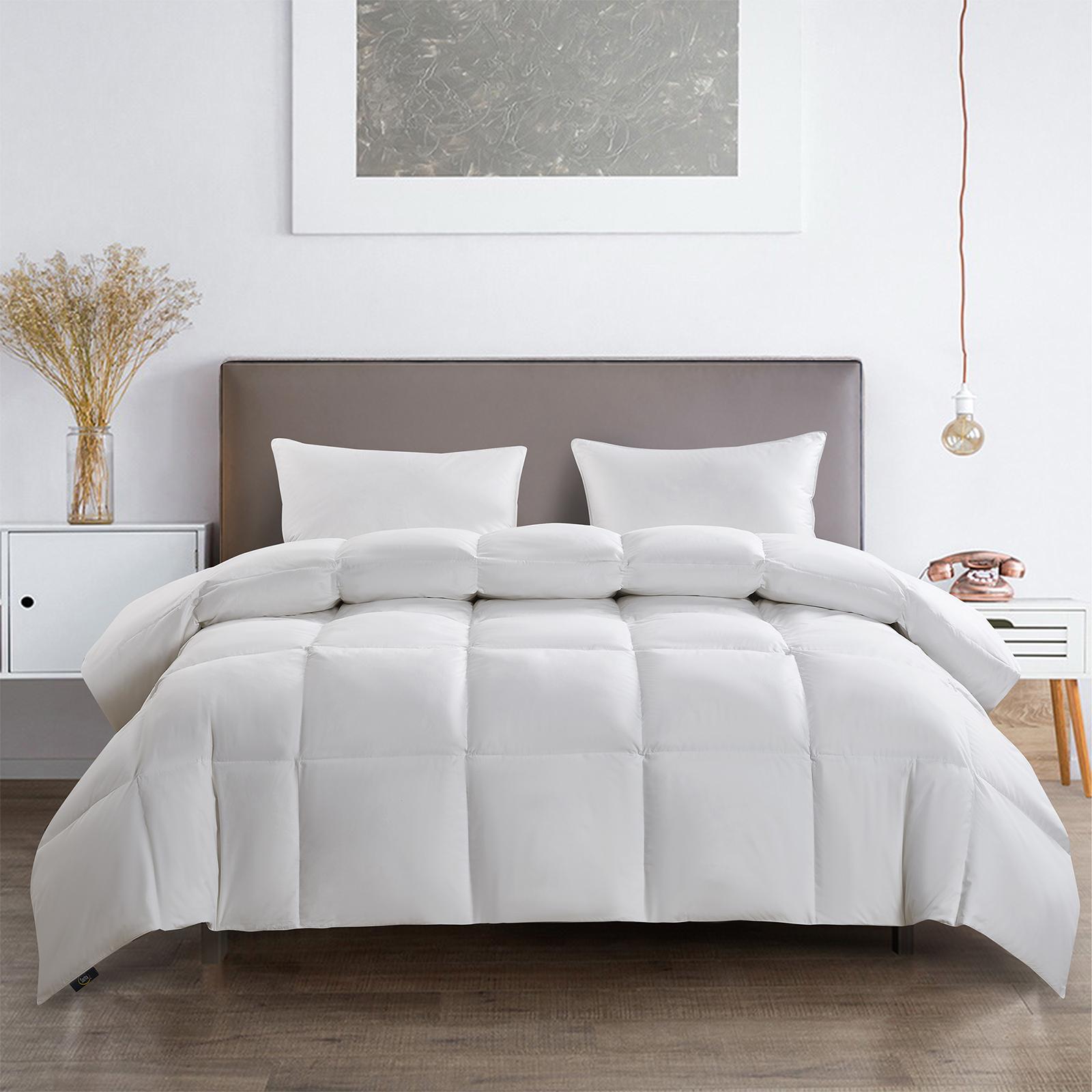 Goose Feather and Down Fiber Comforter 10 Goose Feather and Down Fiber Comforter