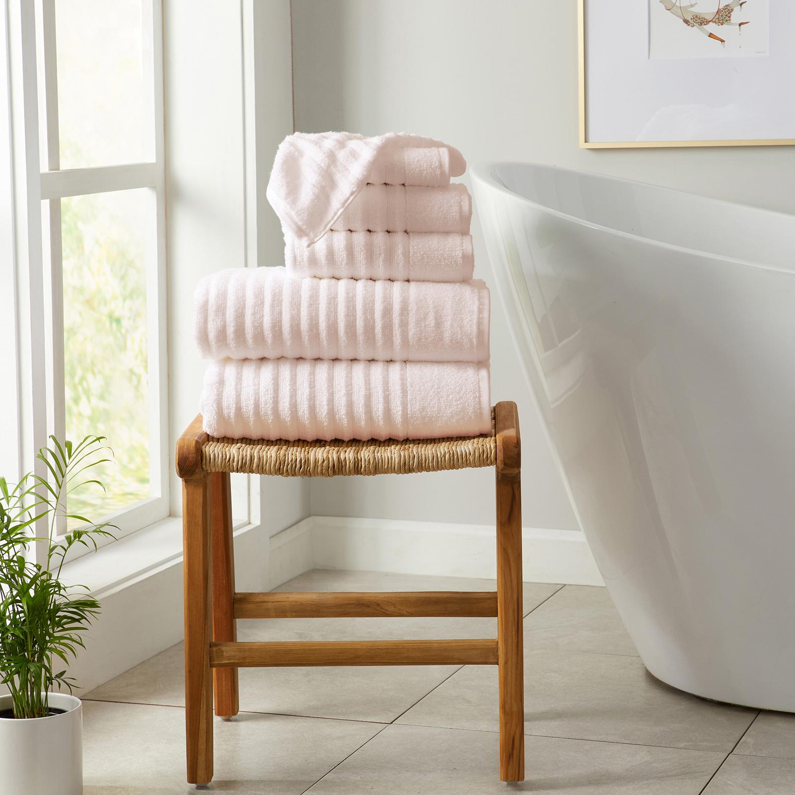 Karina 6-Piece Combed Cotton Bath Towel Set 1 Karina 6-Piece Combed Cotton Bath Towel Set