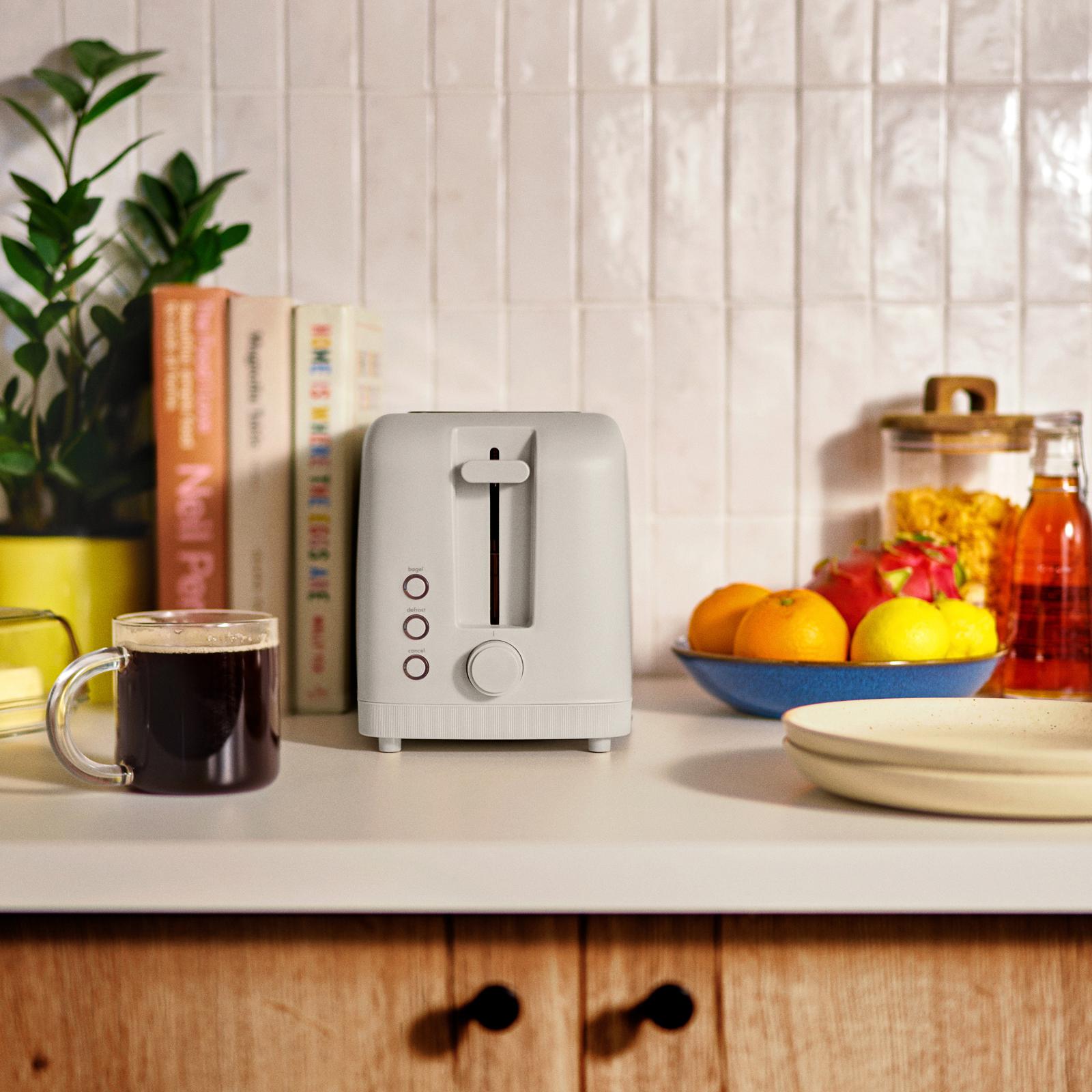 4-Slice Slim Toaster 3 4-Slice Slim Toaster