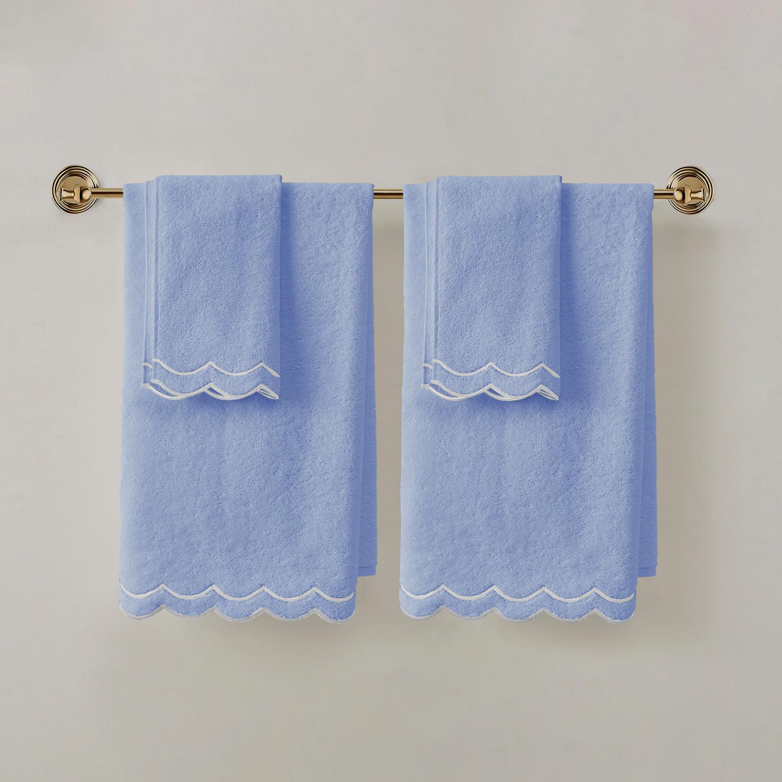Scallop 4-Piece Bath Towel Set 10 Scallop 4-Piece Bath Towel Set
