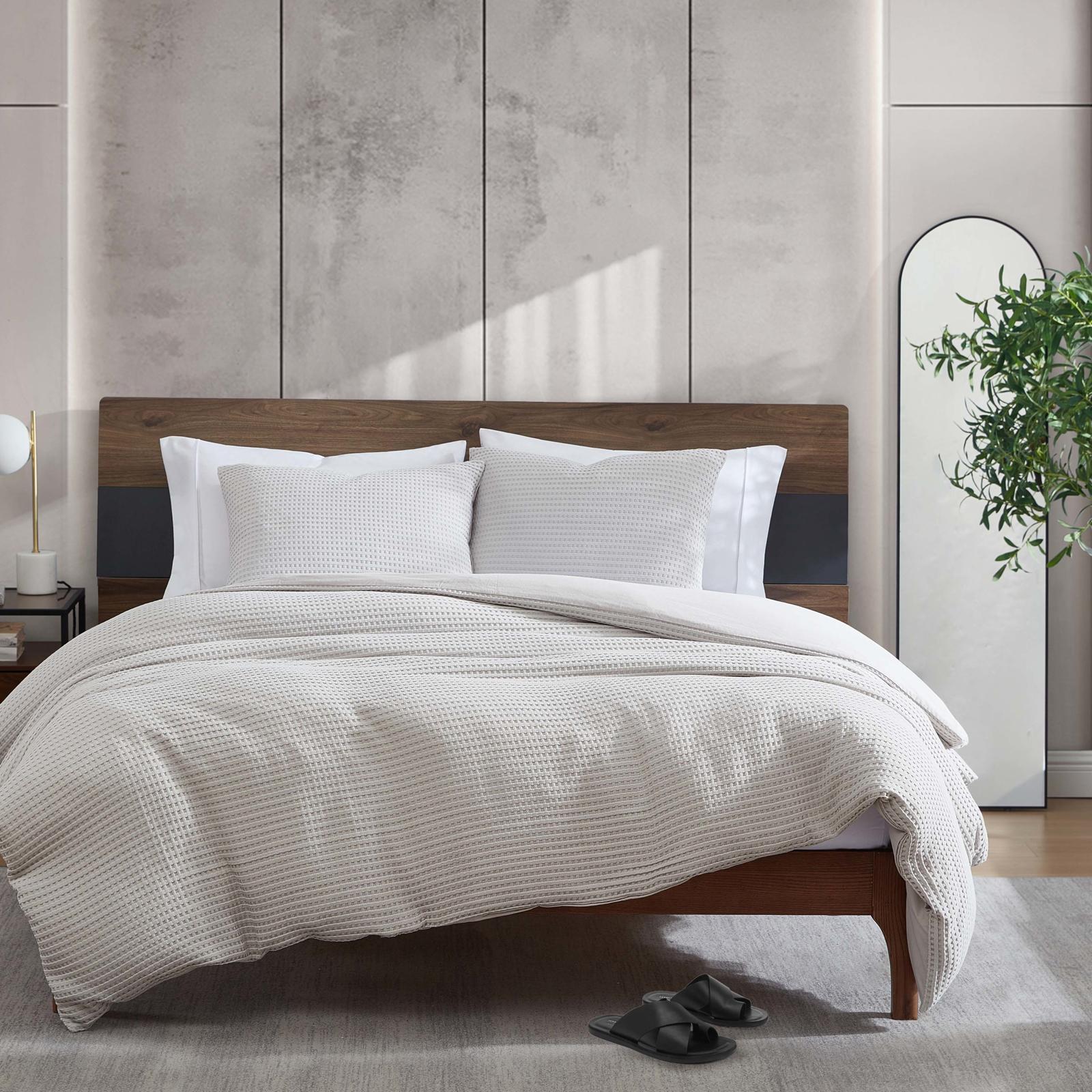 Waffle 3-Piece Duvet Set 3 Waffle 3-Piece Duvet Set