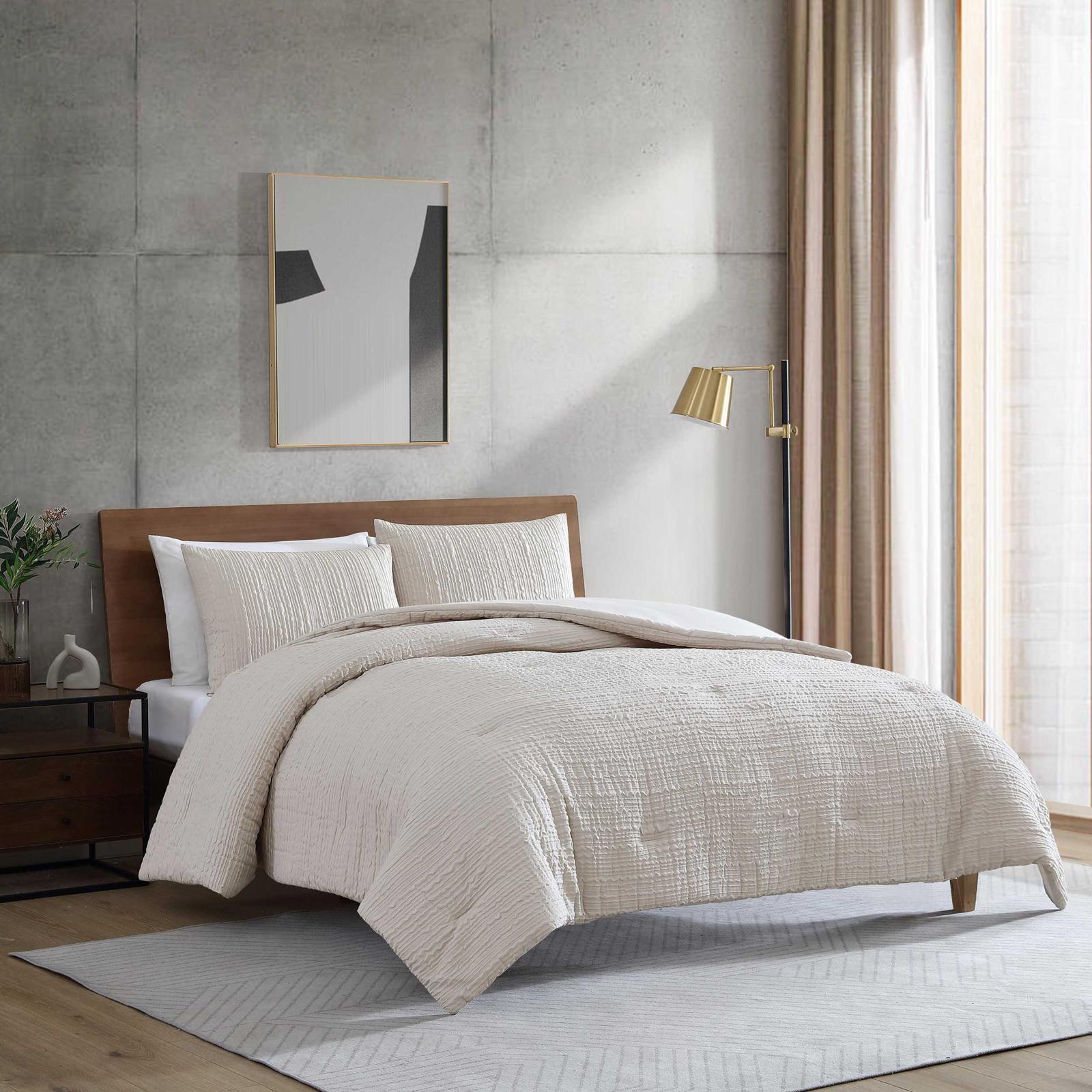 Serenity Wavy Lines 3-Piece Comforter Set 3 Serenity Wavy Lines 3-Piece Comforter Set