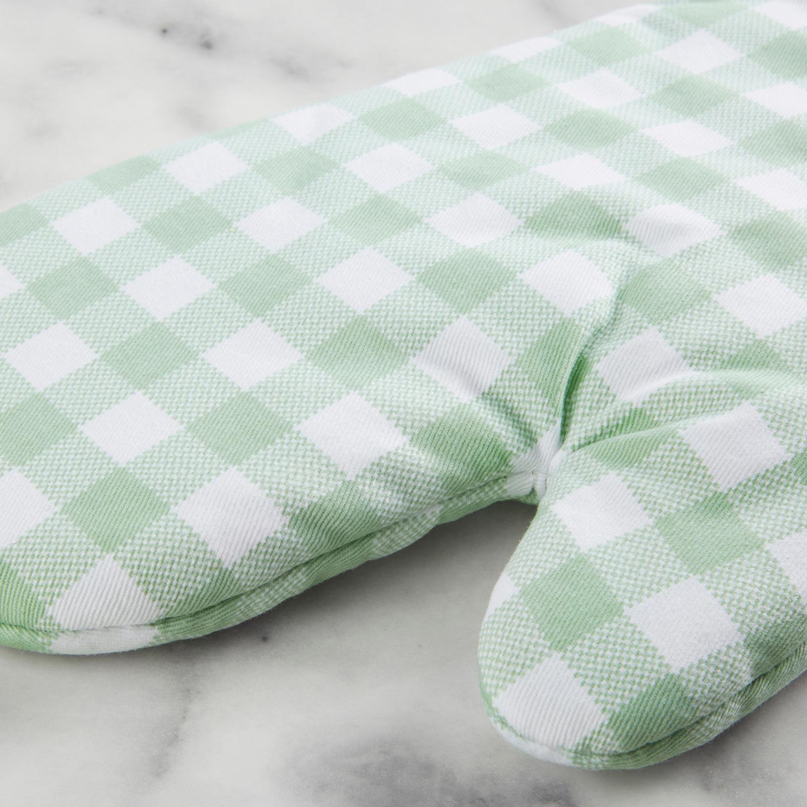 Gingham Oven Mitt, Set of 2 4 Gingham Oven Mitt, Set of 2