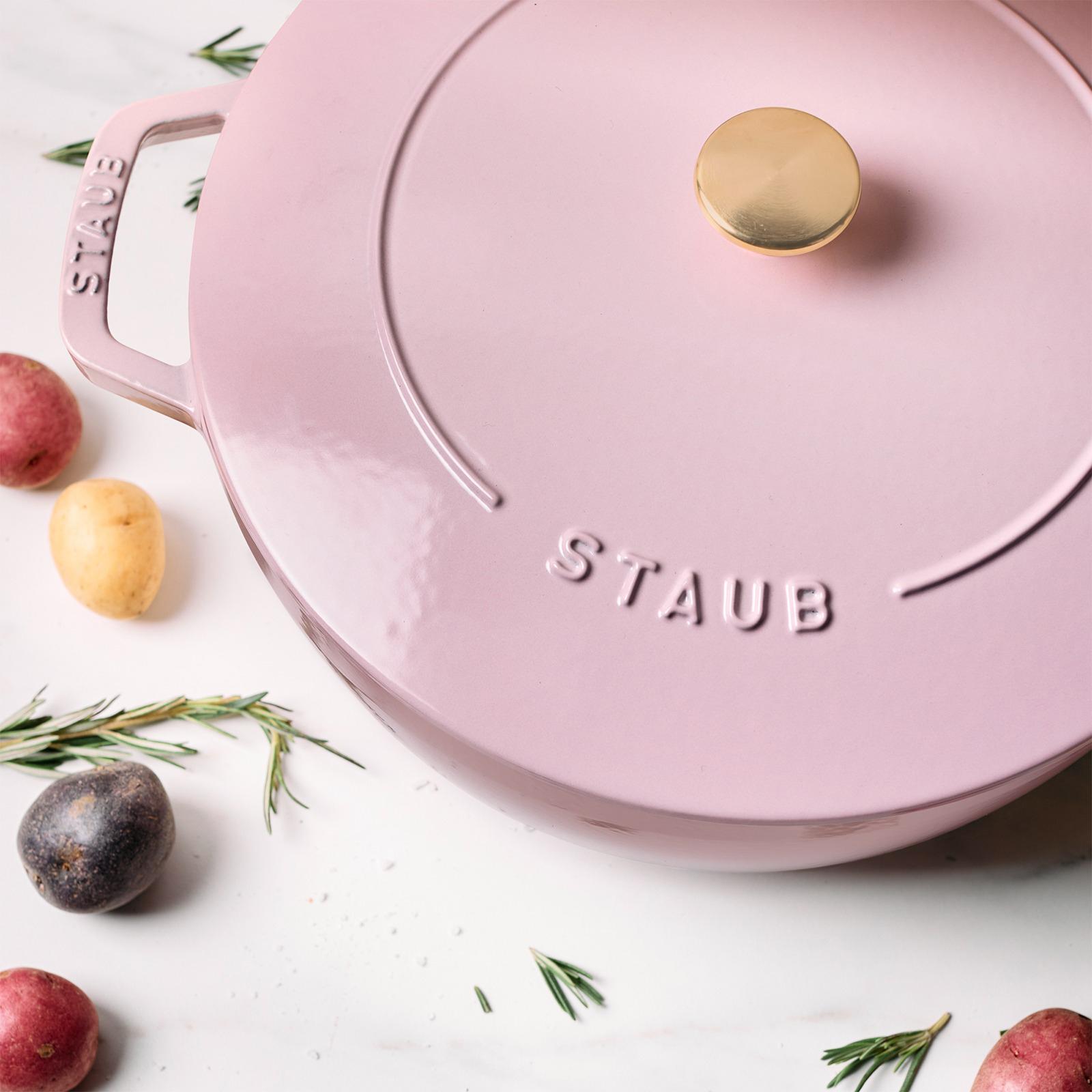 Cast Iron 5 qt. Essential French Dutch Oven 8 Cast Iron 5 qt. Essential French Dutch Oven
