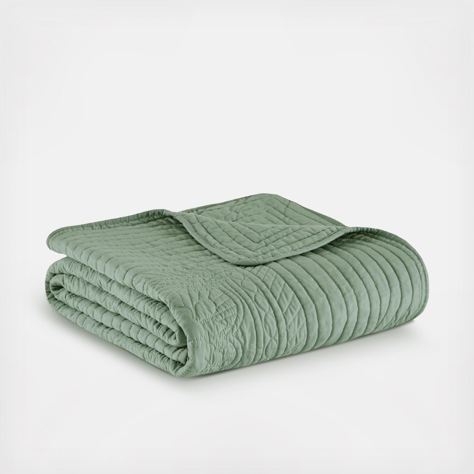 Tuscany Scalloped Edge Oversized Quilted Throw 2 Tuscany Scalloped Edge Oversized Quilted Throw