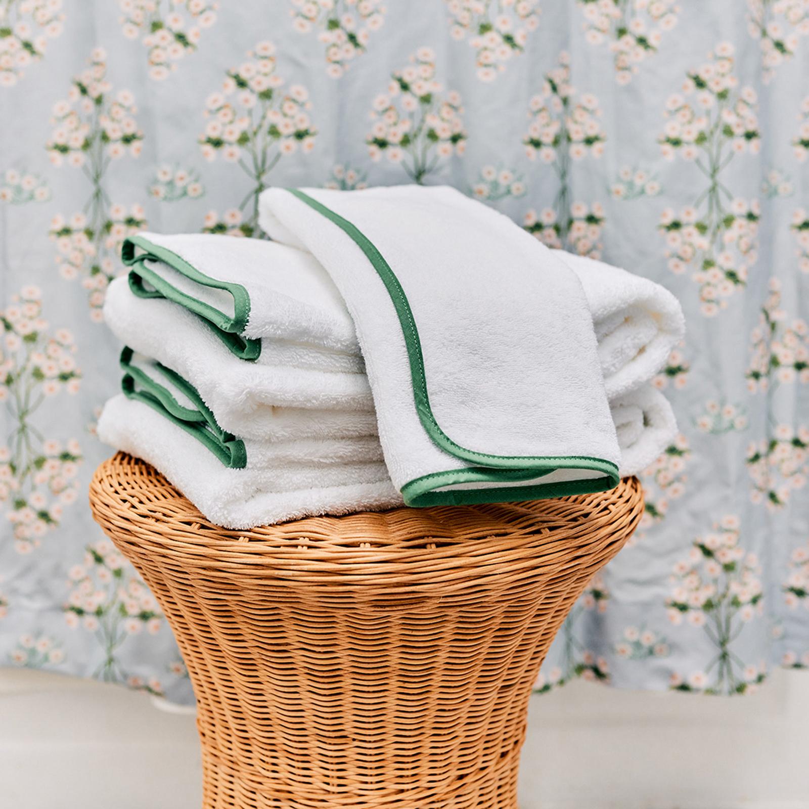 The Newlywed 4-Piece Bath Towel Set 1 The Newlywed 4-Piece Bath Towel Set