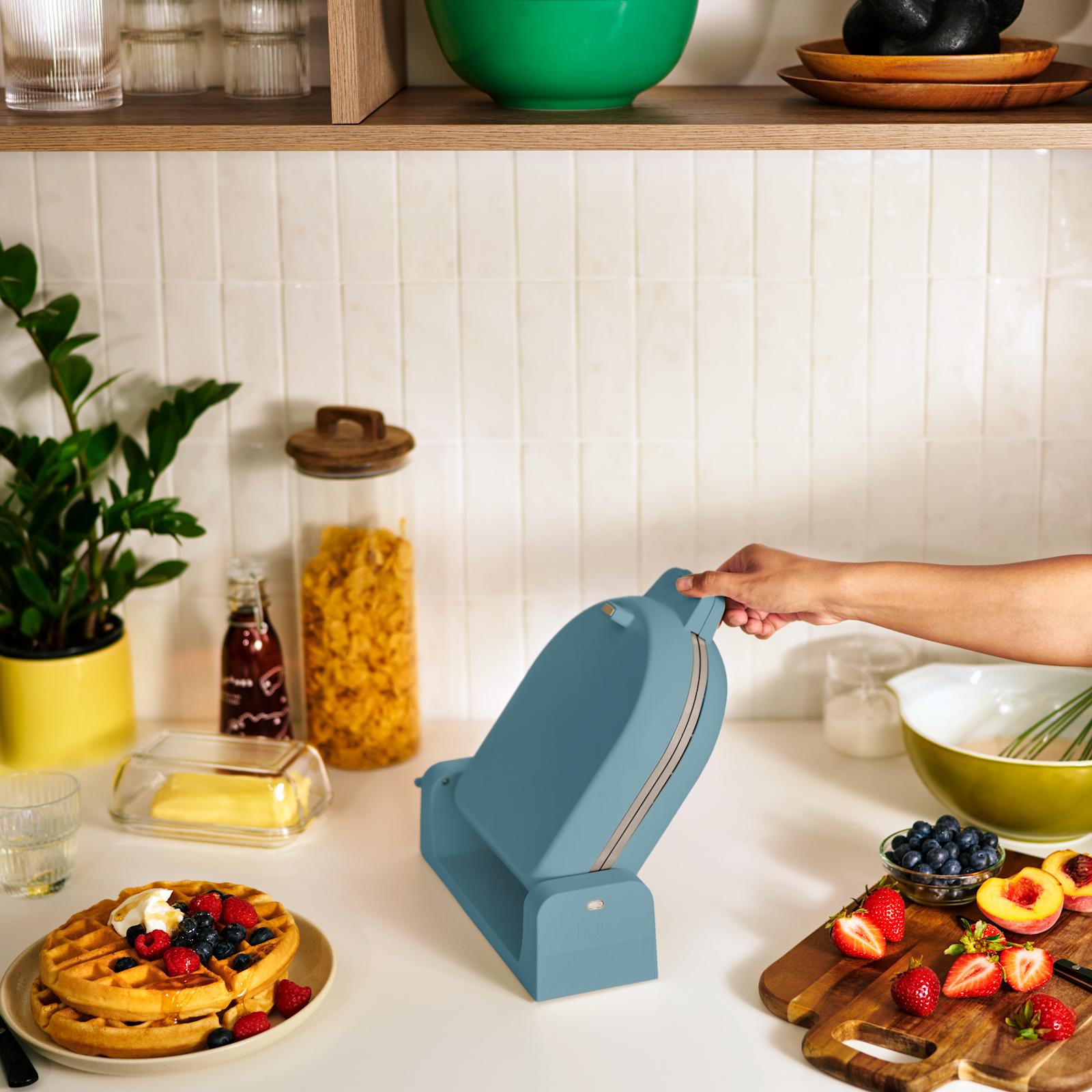 Flip & Store Waffle Maker 5 Flip & Store Waffle Maker
