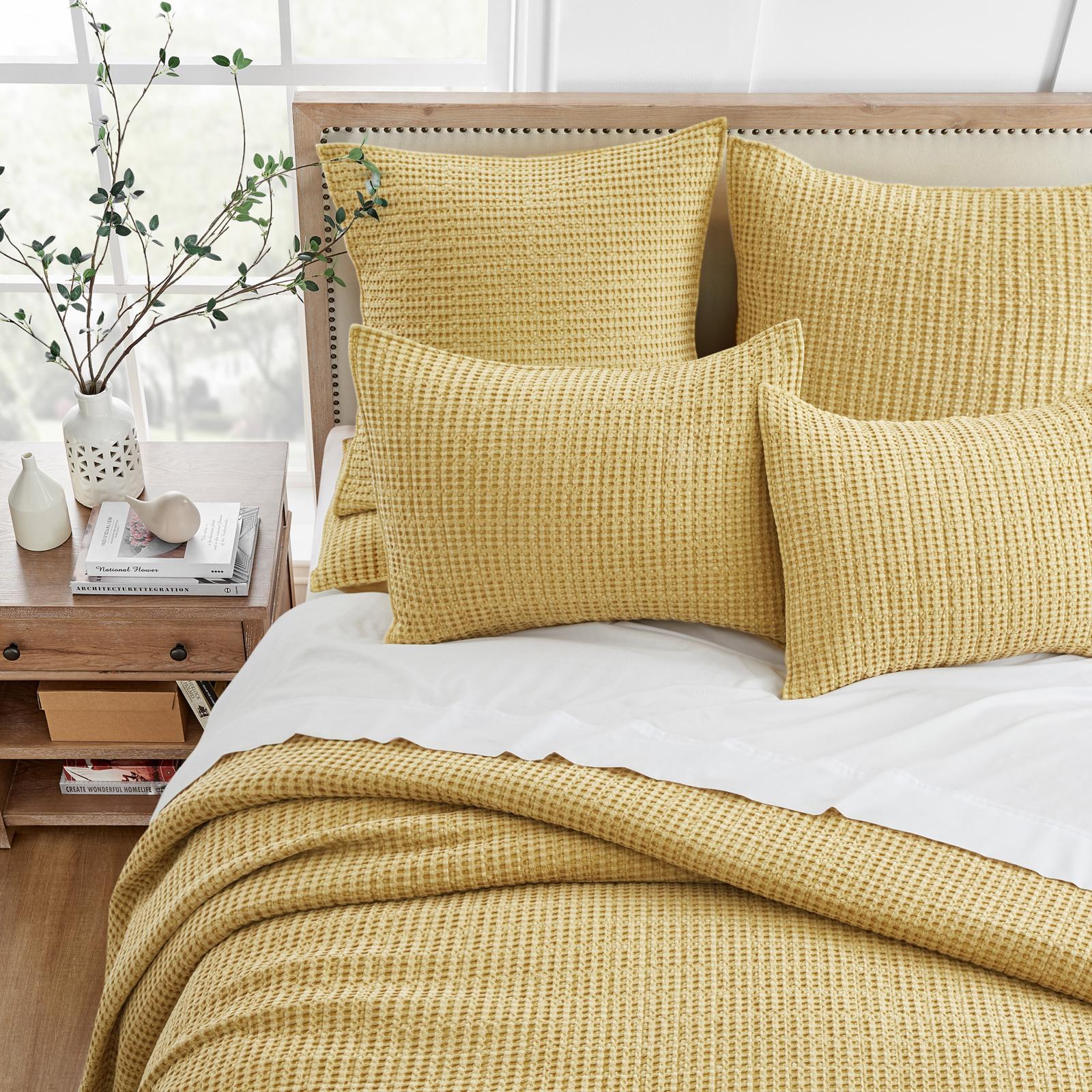 Mills Waffle 3-Piece Bedspread Set 5 Mills Waffle 3-Piece Bedspread Set