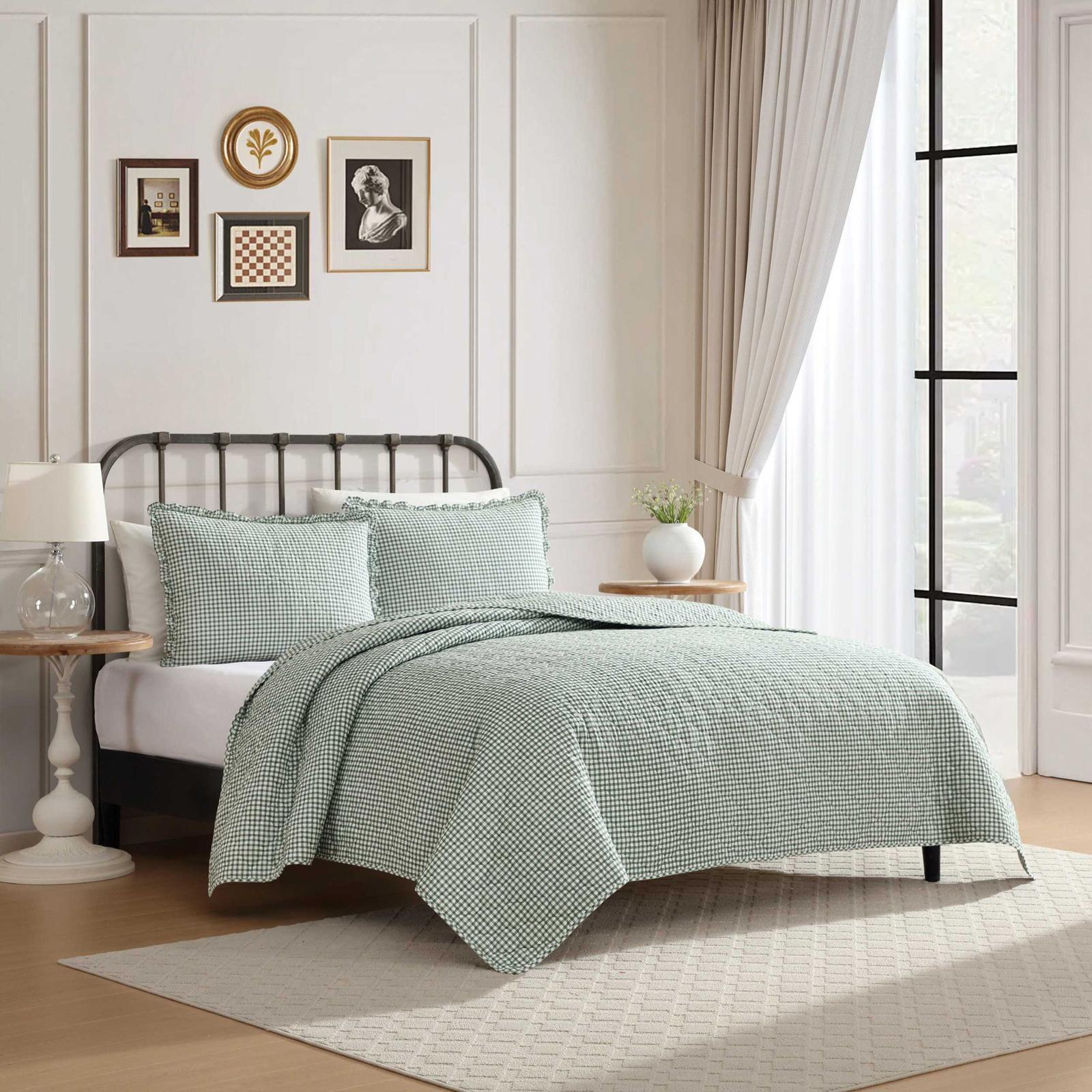 Gracies Gingham Cotton 3-Piece Quilt Set 3 Gracies Gingham Cotton 3-Piece Quilt Set