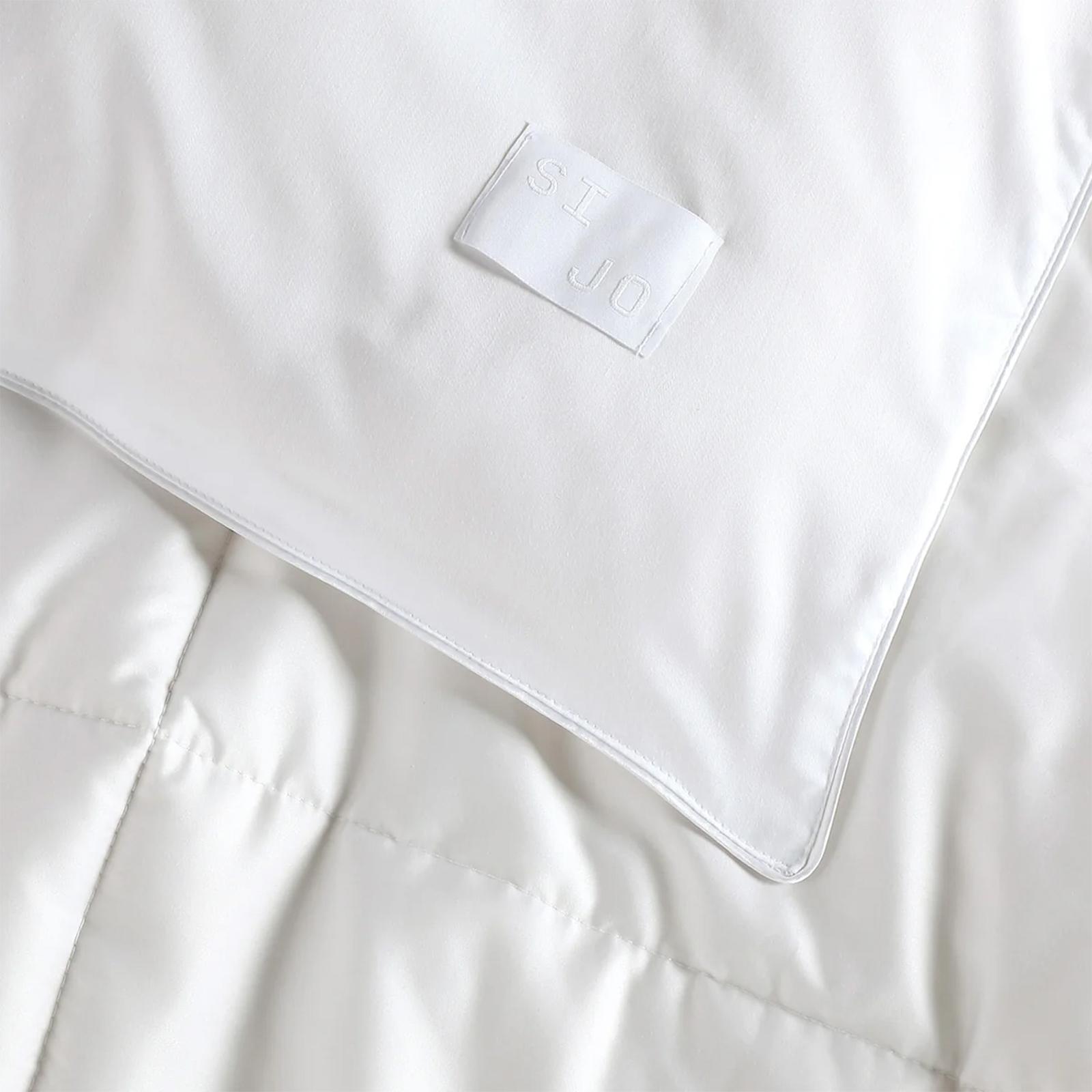 AiryWeight Cooling Eucalyptus Comforter 3 AiryWeight Cooling Eucalyptus Comforter