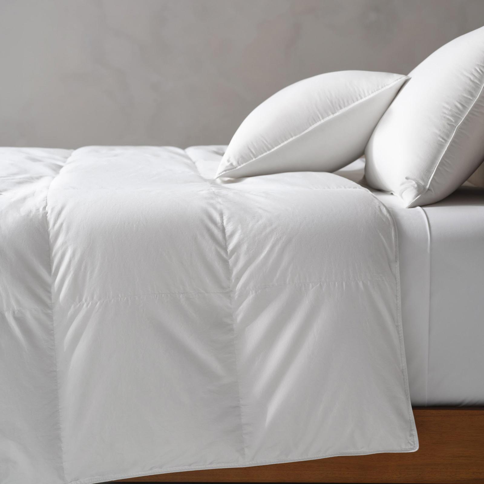 Lightweight Down Alternative Comforter 3 Lightweight Down Alternative Comforter
