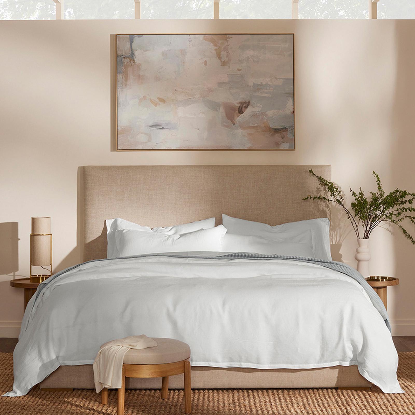 Linen 3-Piece Duvet Set 1 Linen 3-Piece Duvet Set