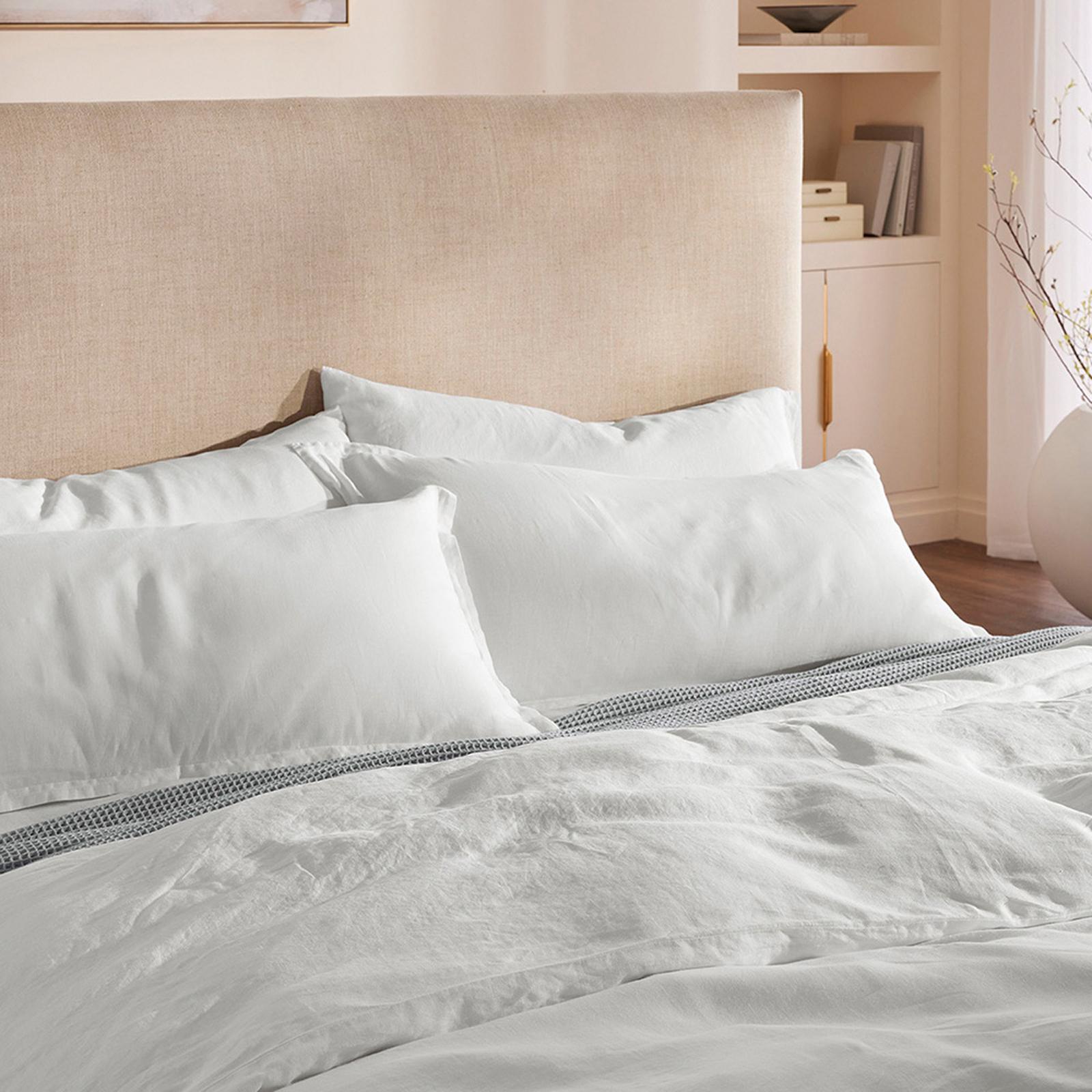 Linen 3-Piece Duvet Set 3 Linen 3-Piece Duvet Set