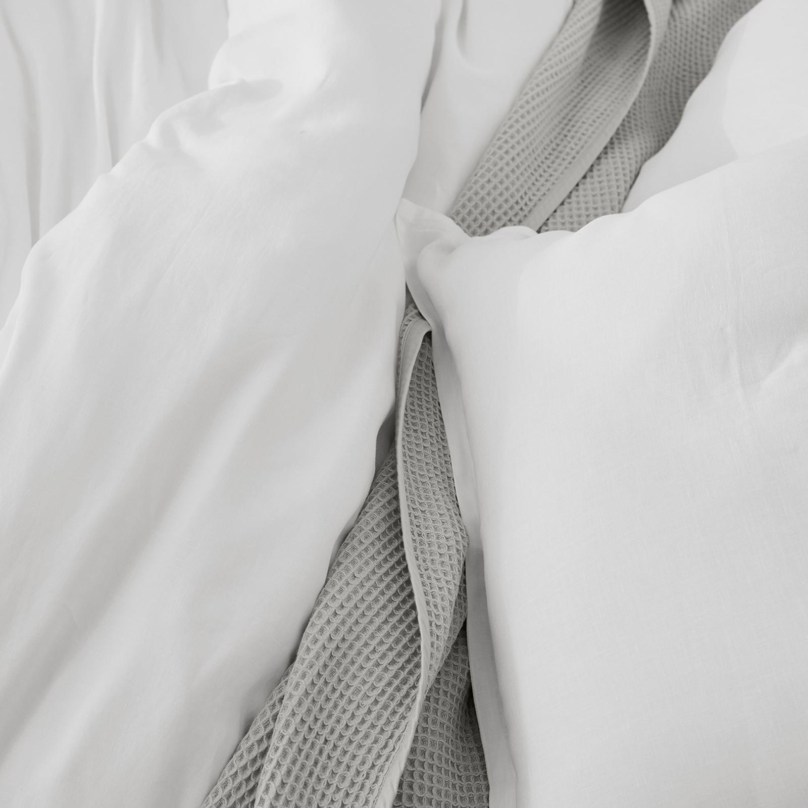 Linen 3-Piece Duvet Set 6 Linen 3-Piece Duvet Set