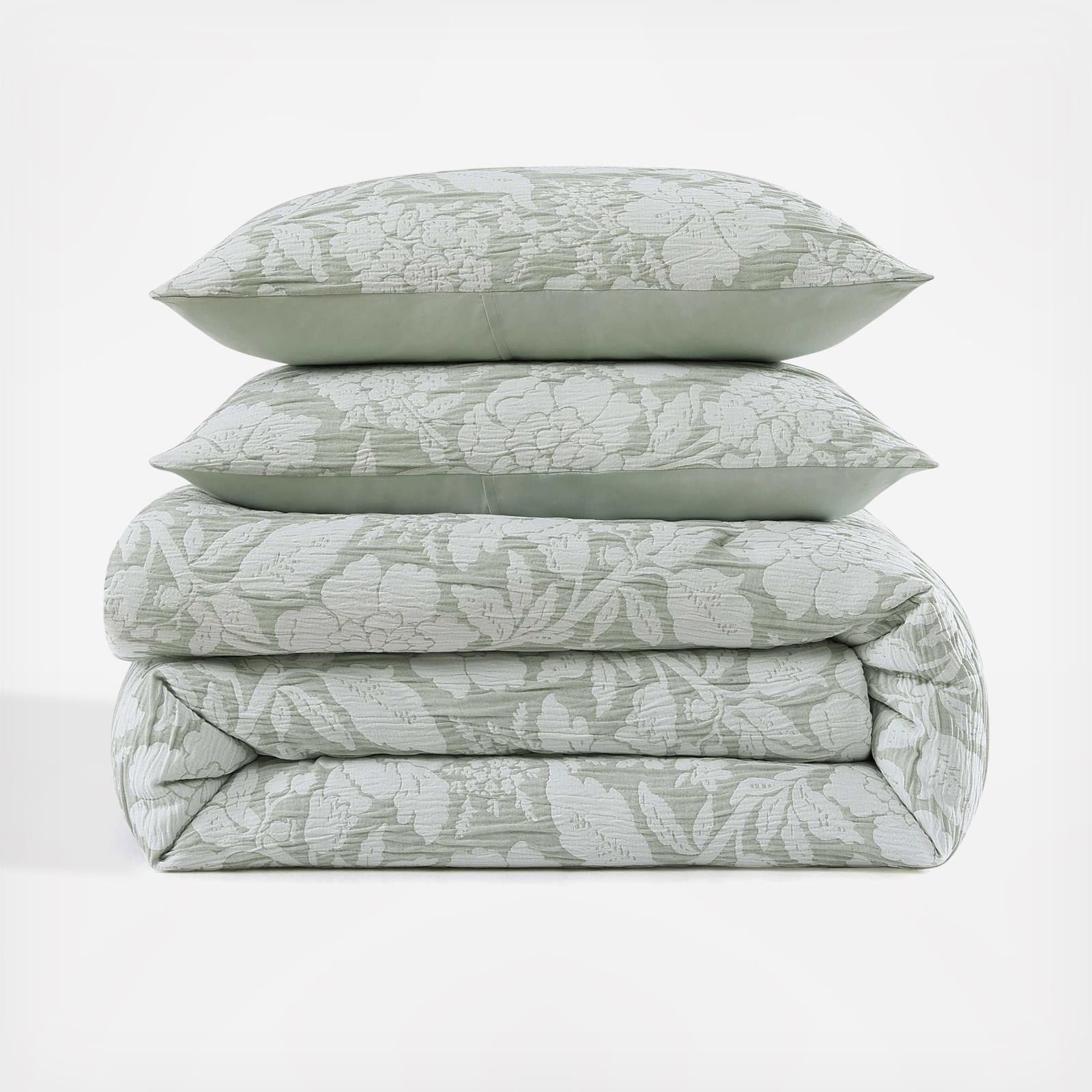 Redding Floral Spandex Matelassé Jacquard 3-Piece Duvet Cover Set