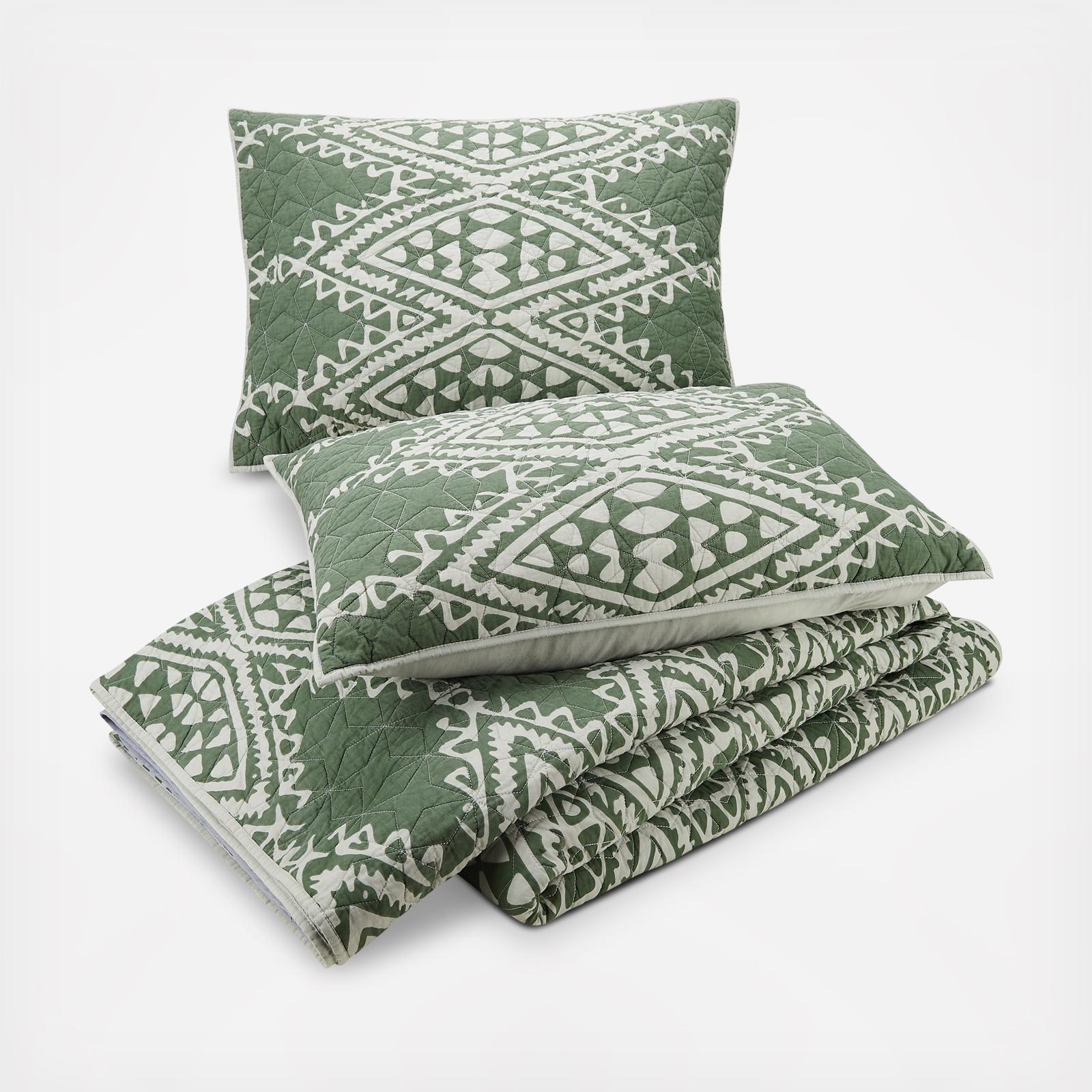 Aisha 3-Piece Quilt Set 2 Aisha 3-Piece Quilt Set
