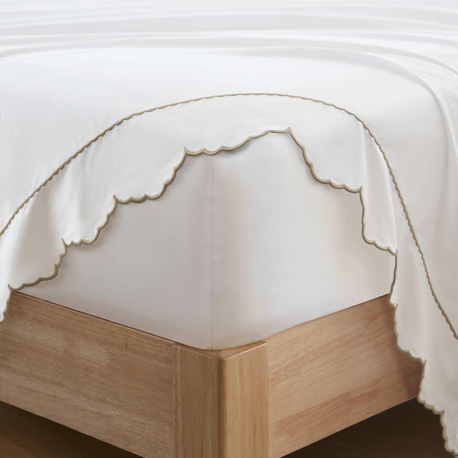 Brielle Scalloped Edge 4-Piece Sheet Set 5 Brielle Scalloped Edge 4-Piece Sheet Set