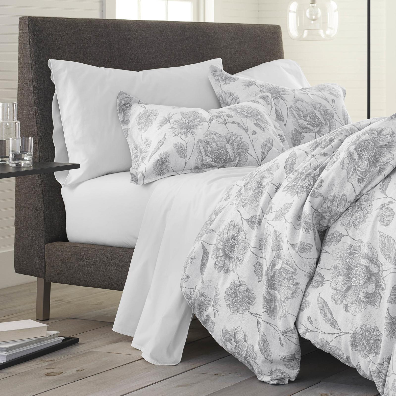 Comfort Wash Meadow Walk 3-Piece Comforter Set 3 Comfort Wash Meadow Walk 3-Piece Comforter Set