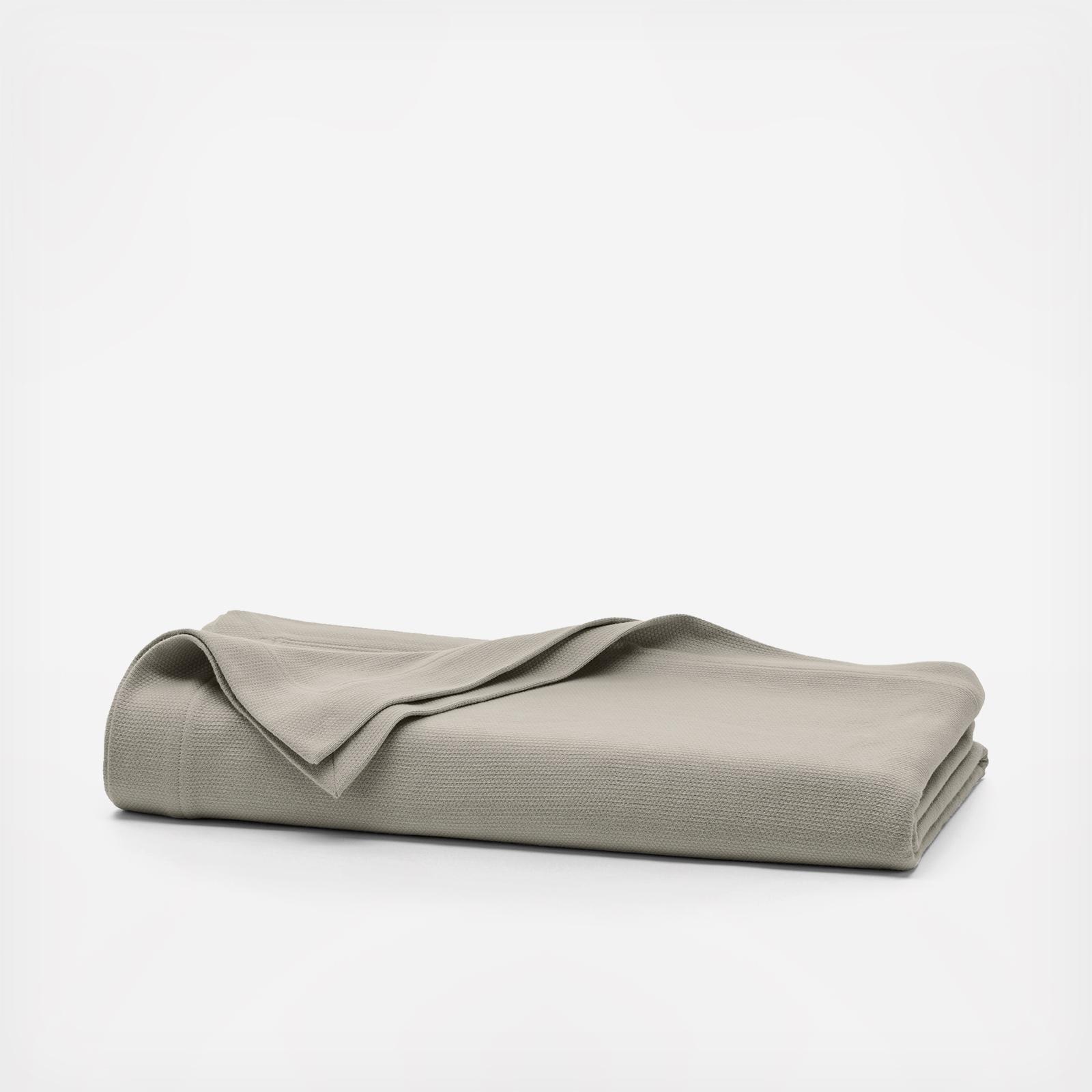 Essential Bed Blanket 2 Essential Bed Blanket