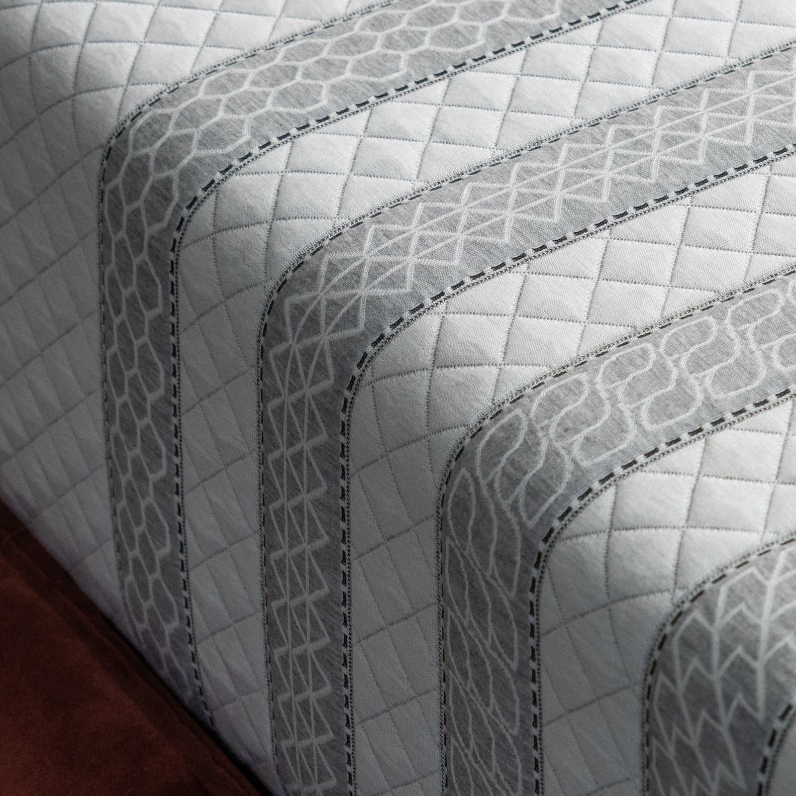 Leesa Sapira Hybrid Mattress 7 Leesa Sapira Hybrid Mattress