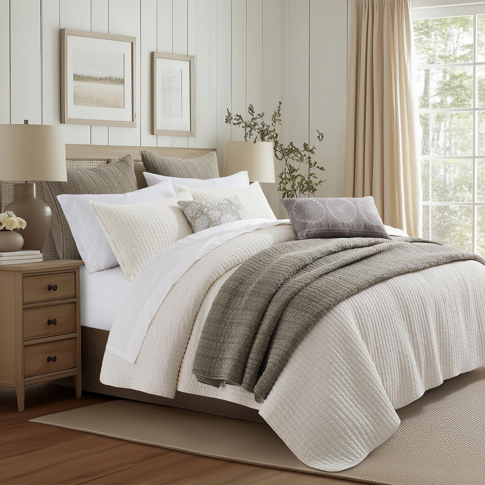 Loden 3-Piece Reversible Quilt Set 4 Loden 3-Piece Reversible Quilt Set