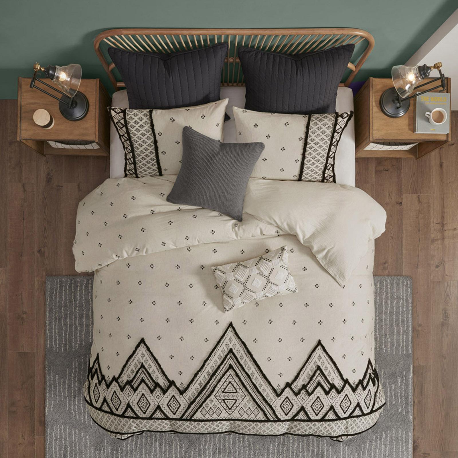 Marta 3-Piece Comforter Set 3 Marta 3-Piece Comforter Set