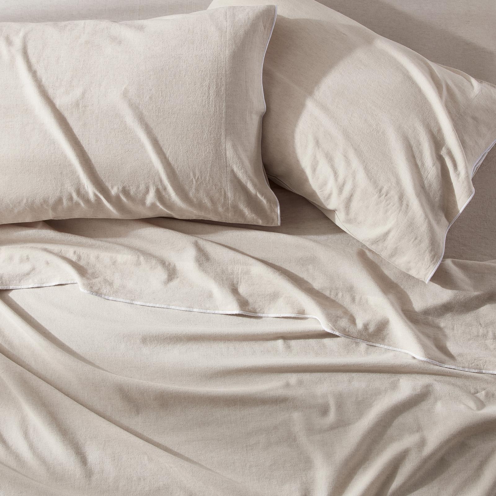 Pure Washed 4-Piece Sheet Set 4 Pure Washed 4-Piece Sheet Set