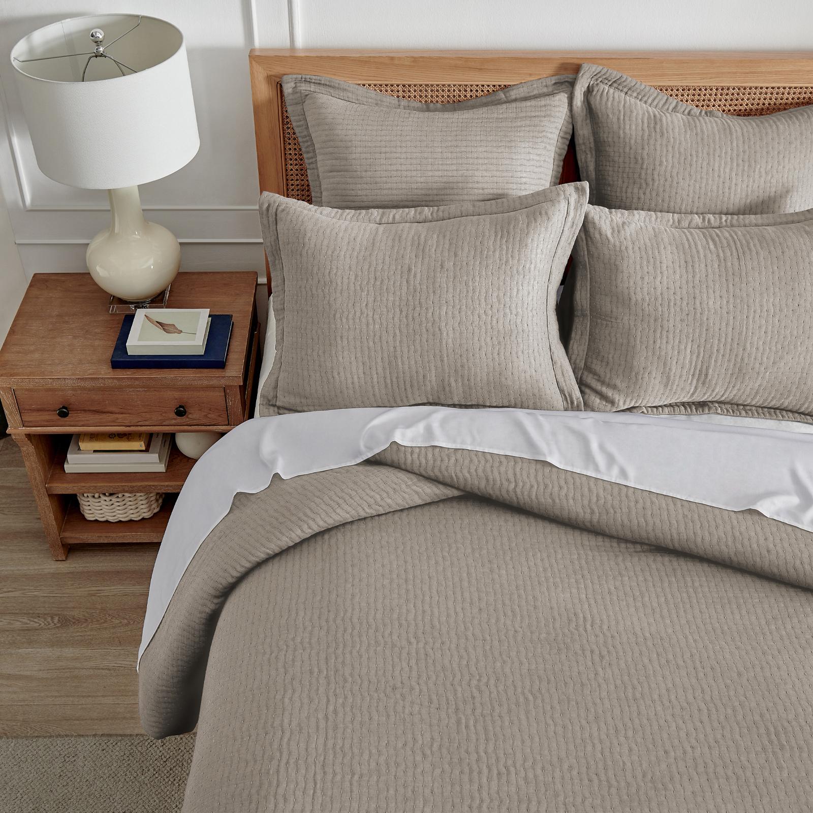 Reede Muslin 3-Piece Comforter Set 3 Reede Muslin 3-Piece Comforter Set