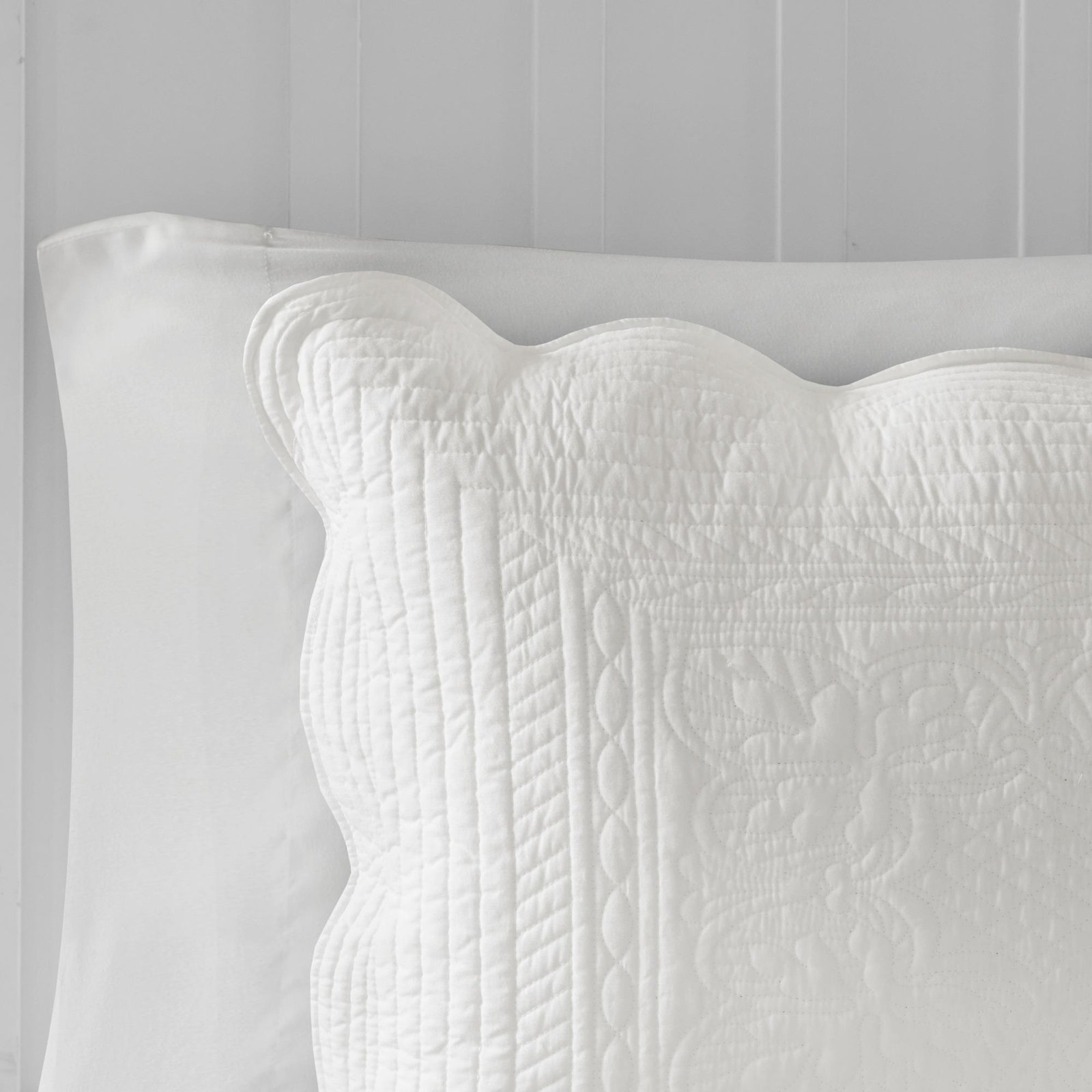 Tuscany Scalloped Edge Reversible 3-Piece Coverlet Set 3 Tuscany Scalloped Edge Reversible 3-Piece Coverlet Set