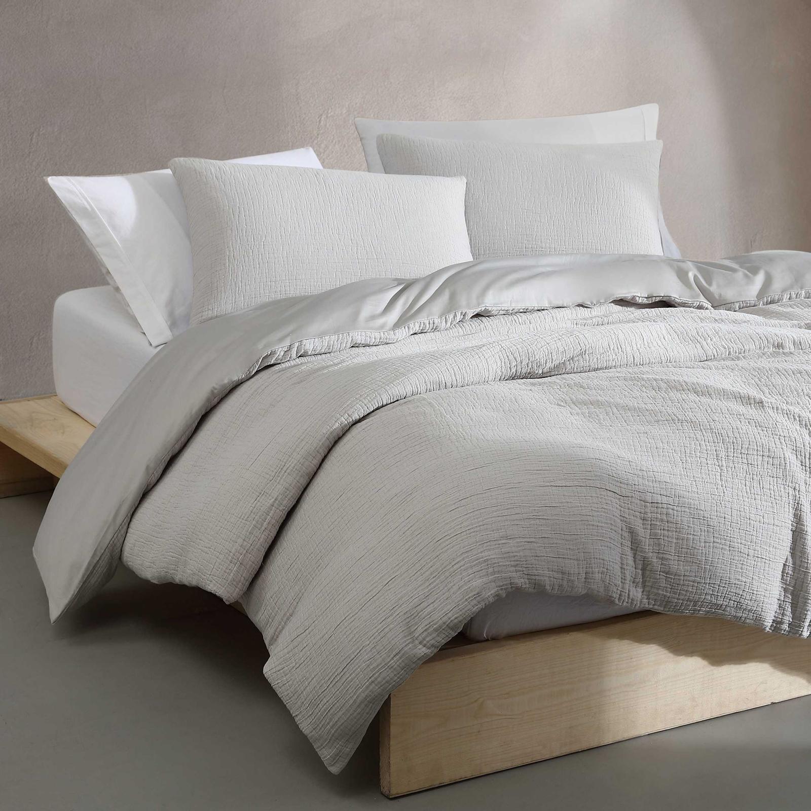 Washed Texture 3-Piece Duvet Set 1 Washed Texture 3-Piece Duvet Set