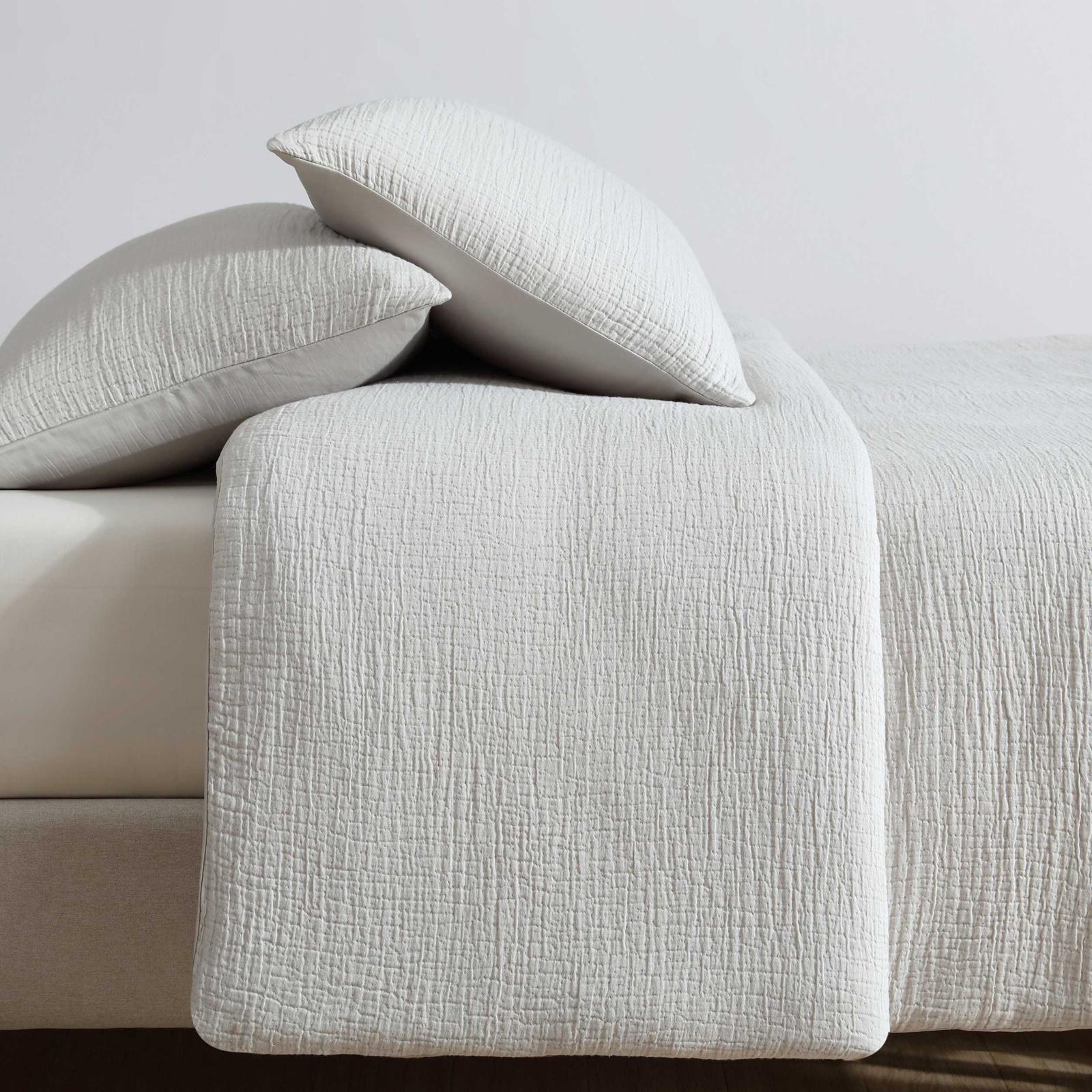 Washed Texture 3-Piece Duvet Set 3 Washed Texture 3-Piece Duvet Set