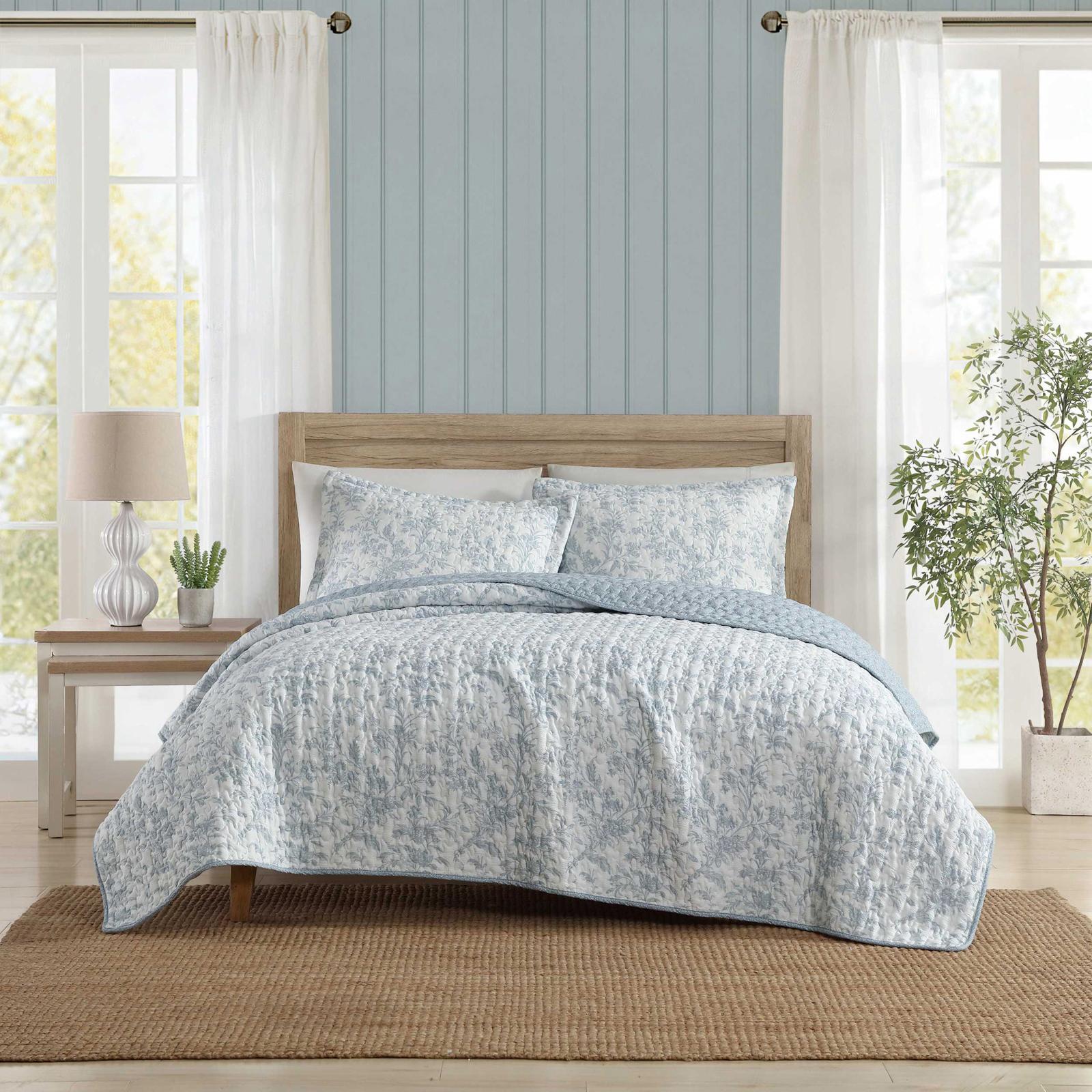 Amberly Seersucker 3-Piece Reversible Quilt Set 14 Amberly Seersucker 3-Piece Reversible Quilt Set