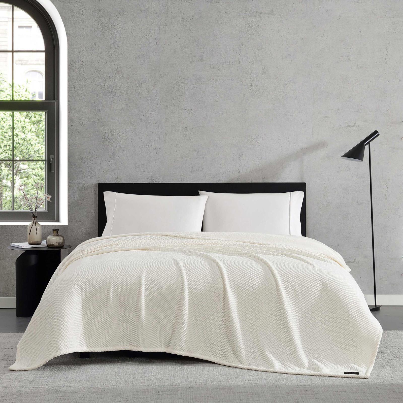 Chenille Jacquard Bonded Plush Blanket