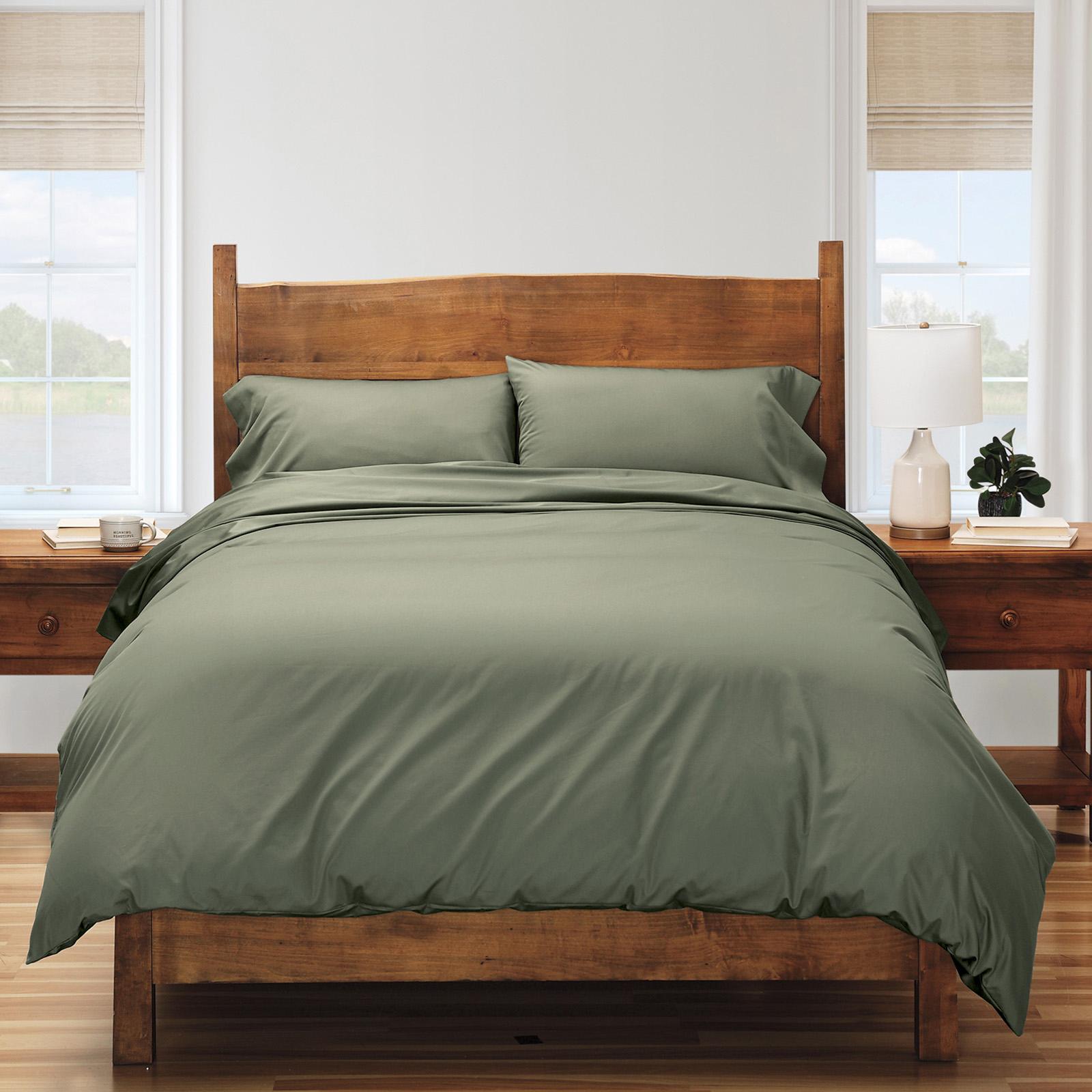 Deluxe 390-Thread Count Comforter Cover 12 Deluxe 390-Thread Count Comforter Cover