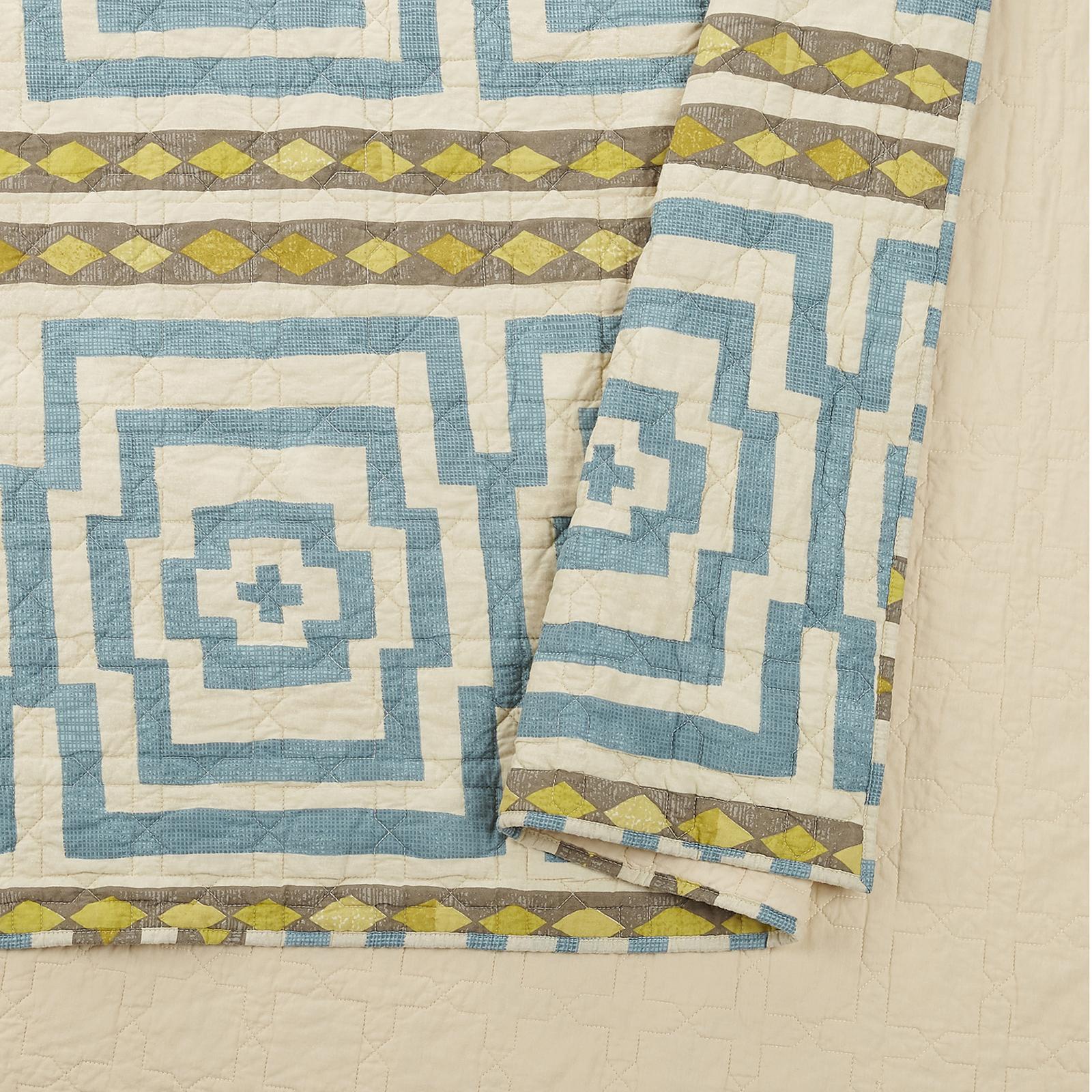 Hypnotic 3-Piece Quilt Set 5 Hypnotic 3-Piece Quilt Set