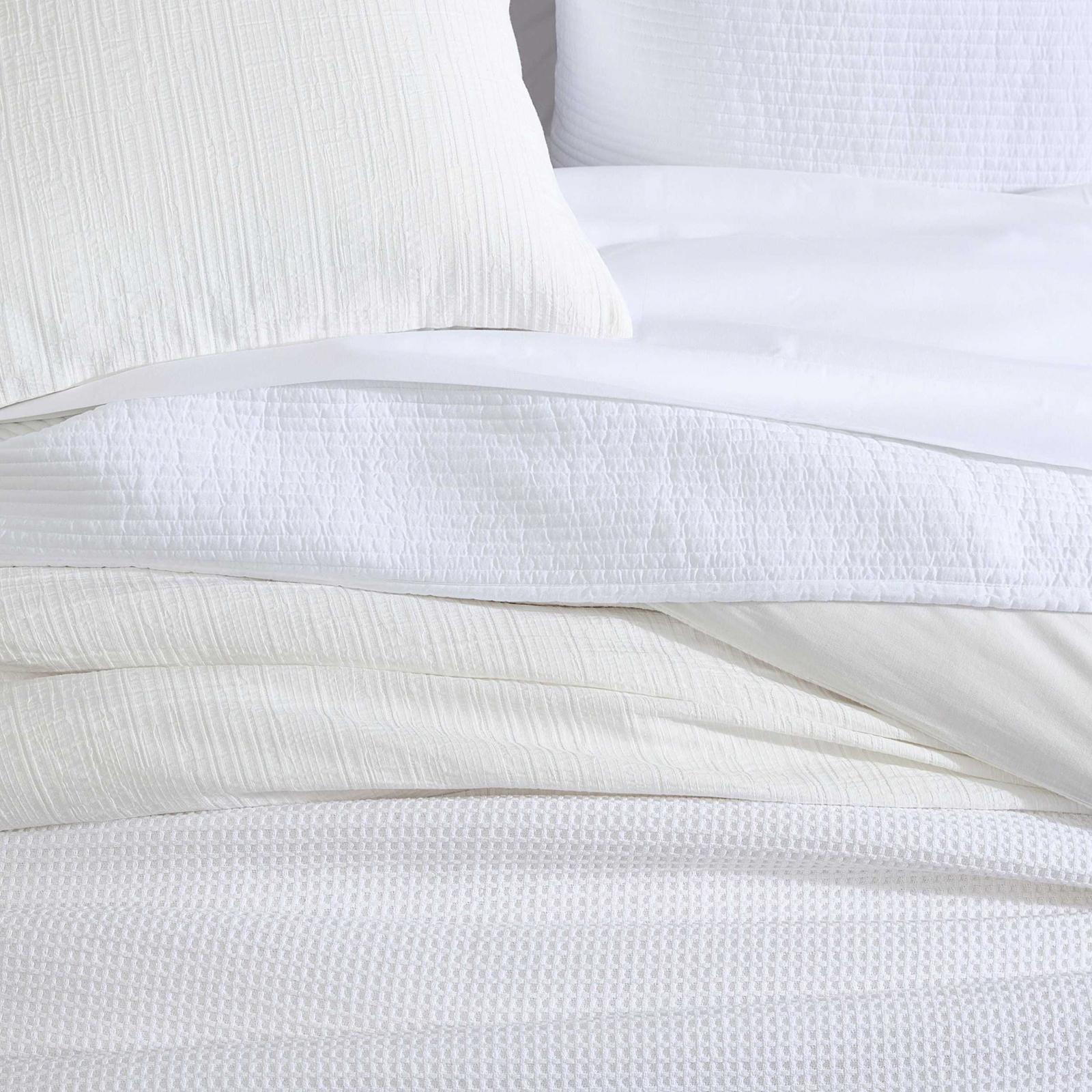 Sateen 1000 TC 4-Piece Sheet Set 7 Sateen 1000 TC 4-Piece Sheet Set