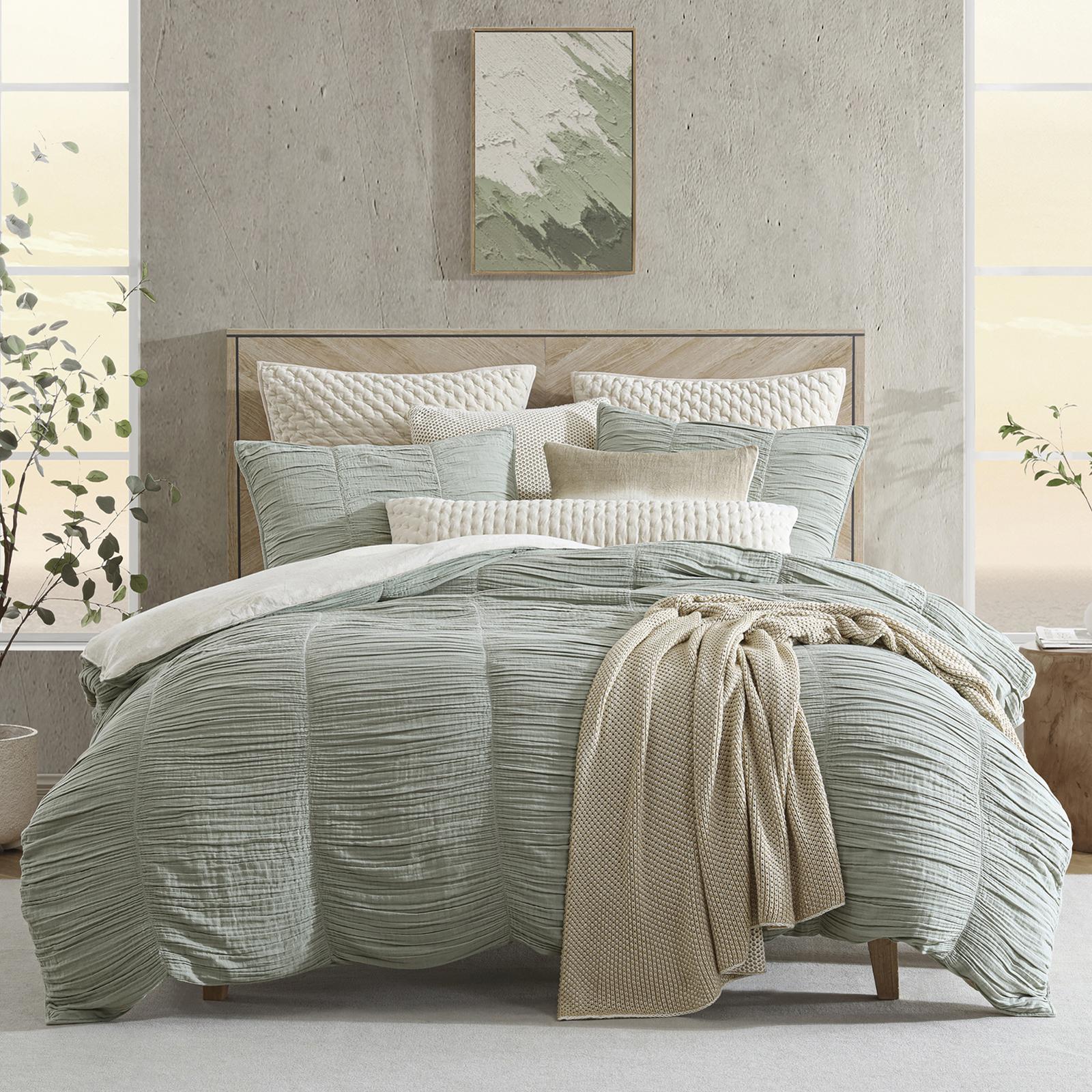 Pure Ruched Gauze 3-Piece Comforter Set 1 Pure Ruched Gauze 3-Piece Comforter Set
