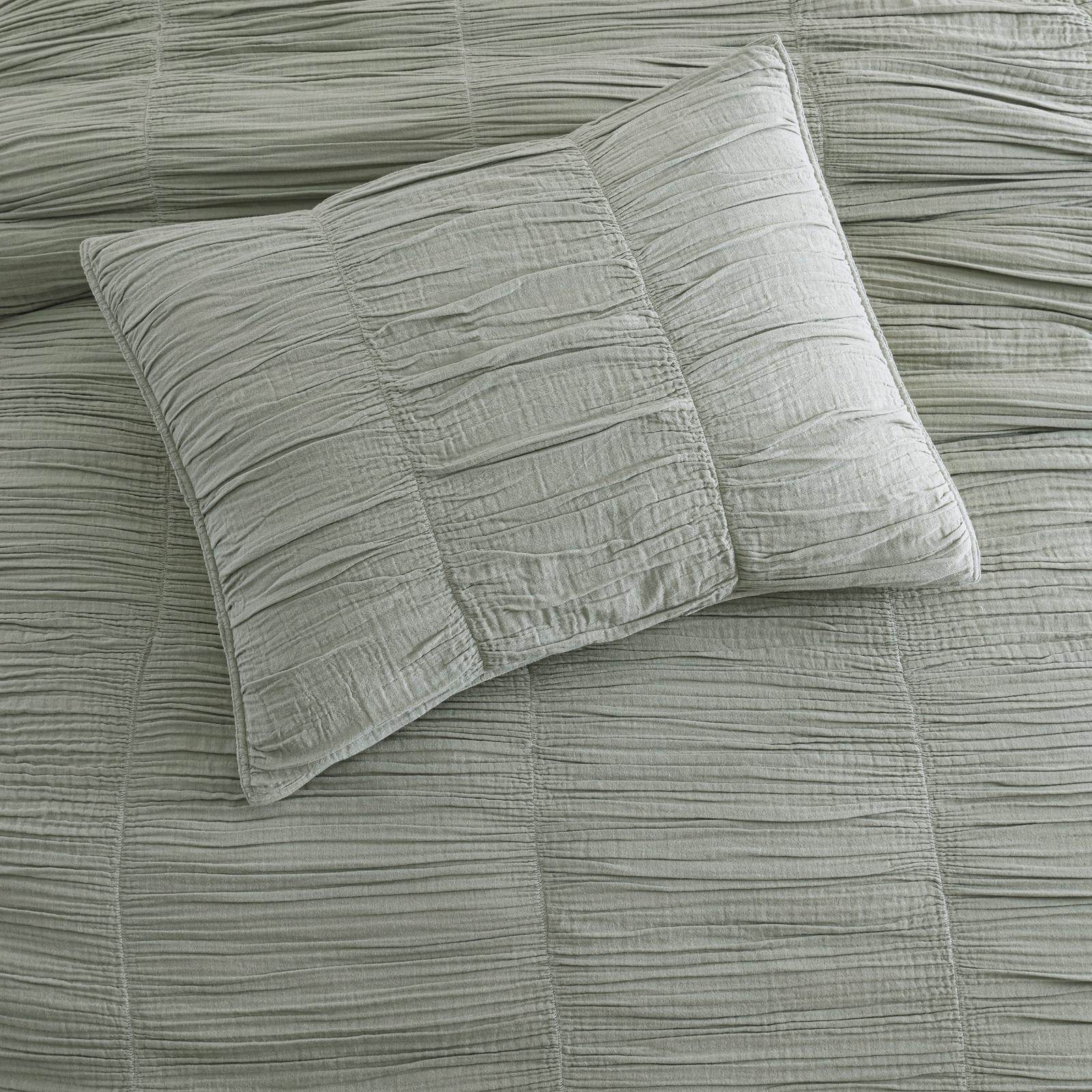 Pure Ruched Gauze 3-Piece Comforter Set 6 Pure Ruched Gauze 3-Piece Comforter Set