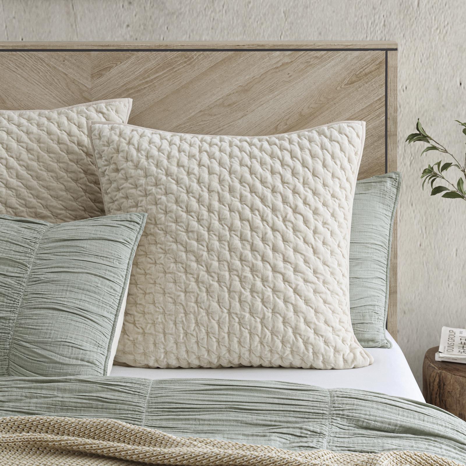 Pure Ruched Gauze 3-Piece Comforter Set 7 Pure Ruched Gauze 3-Piece Comforter Set