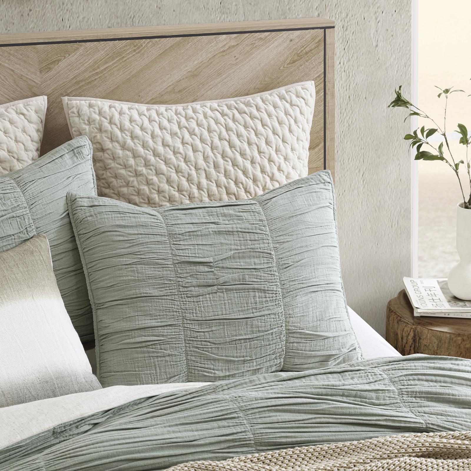Pure Ruched Gauze 3-Piece Comforter Set 8 Pure Ruched Gauze 3-Piece Comforter Set