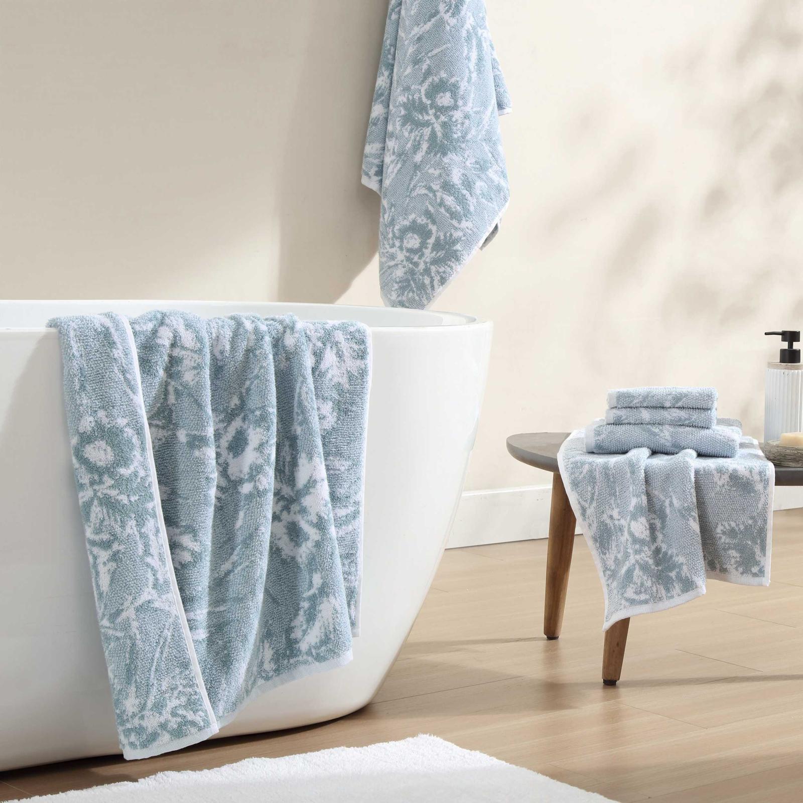 Shadow Hibiscus 6-Piece Towel Set 1 Shadow Hibiscus 6-Piece Towel Set