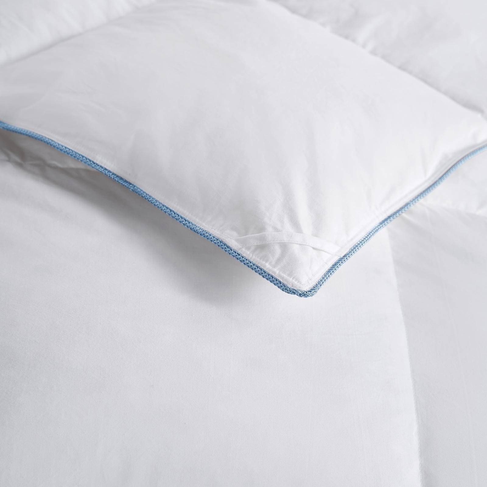 Sleep Climate Feather & Down Blend Comforter with 37.5® Technology 6 Sleep Climate Feather & Down Blend Comforter with 37.5® Technology