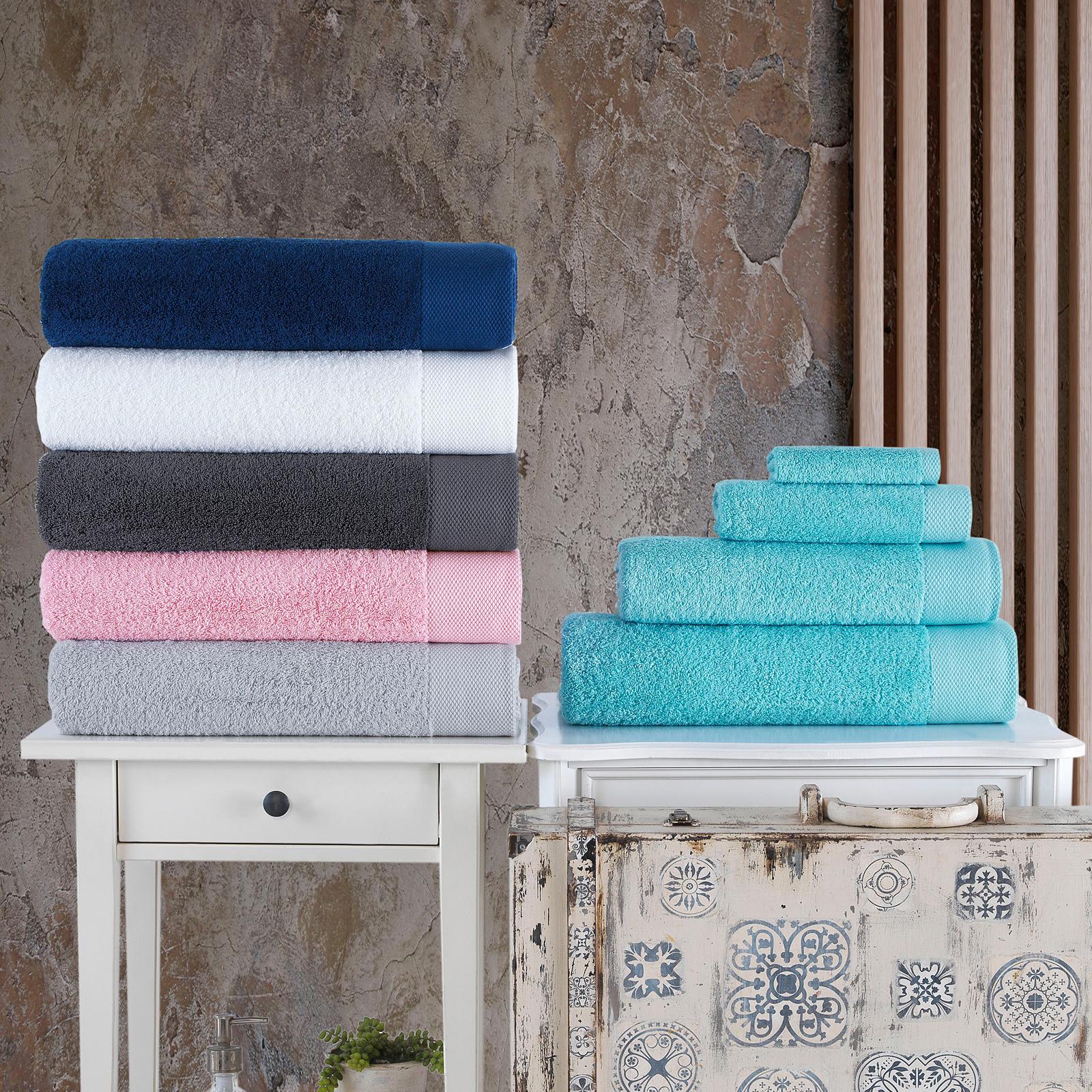 Solid Signature Bath Mat