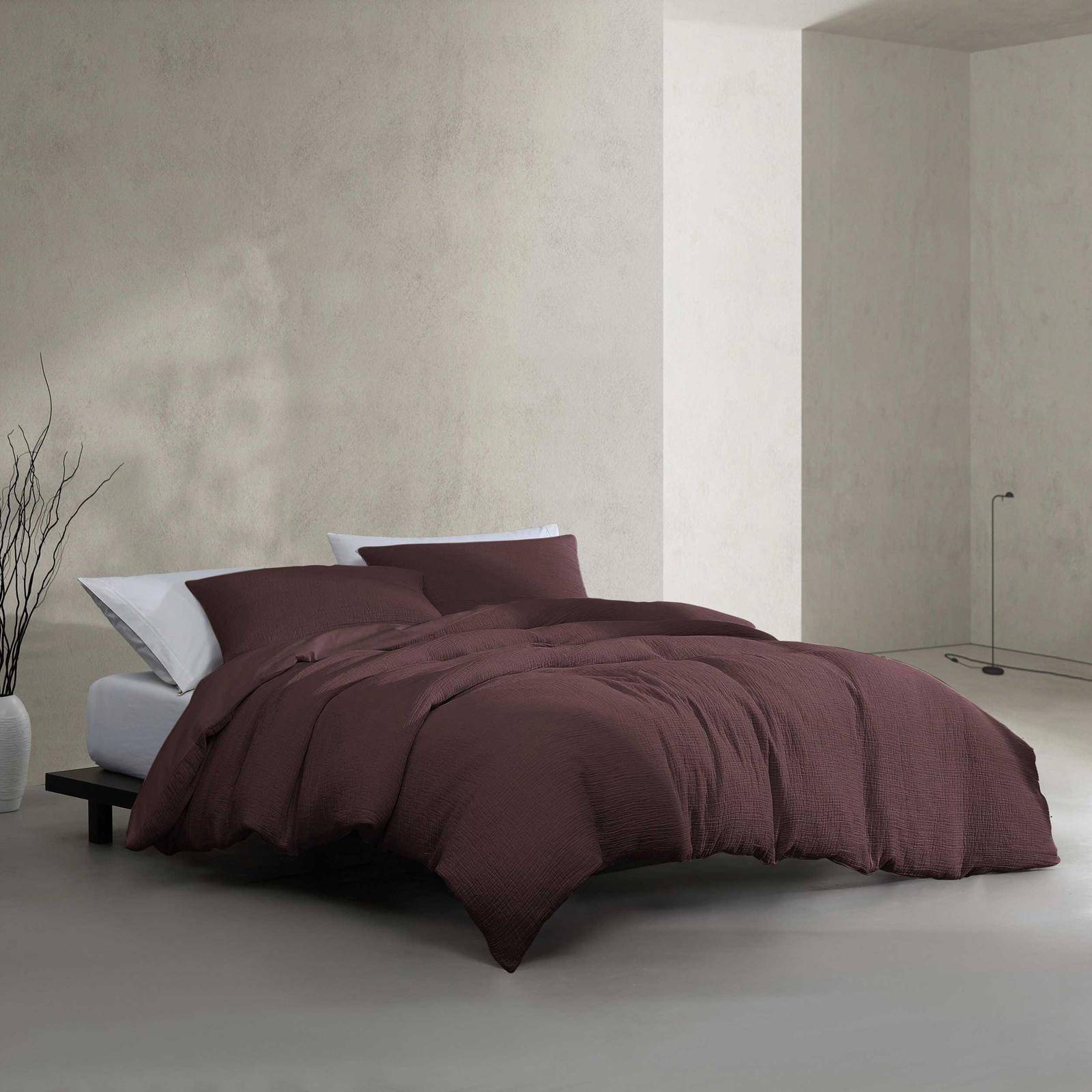 Washed Texture Matelasse 3-Piece Duvet Set 1 Washed Texture Matelasse 3-Piece Duvet Set