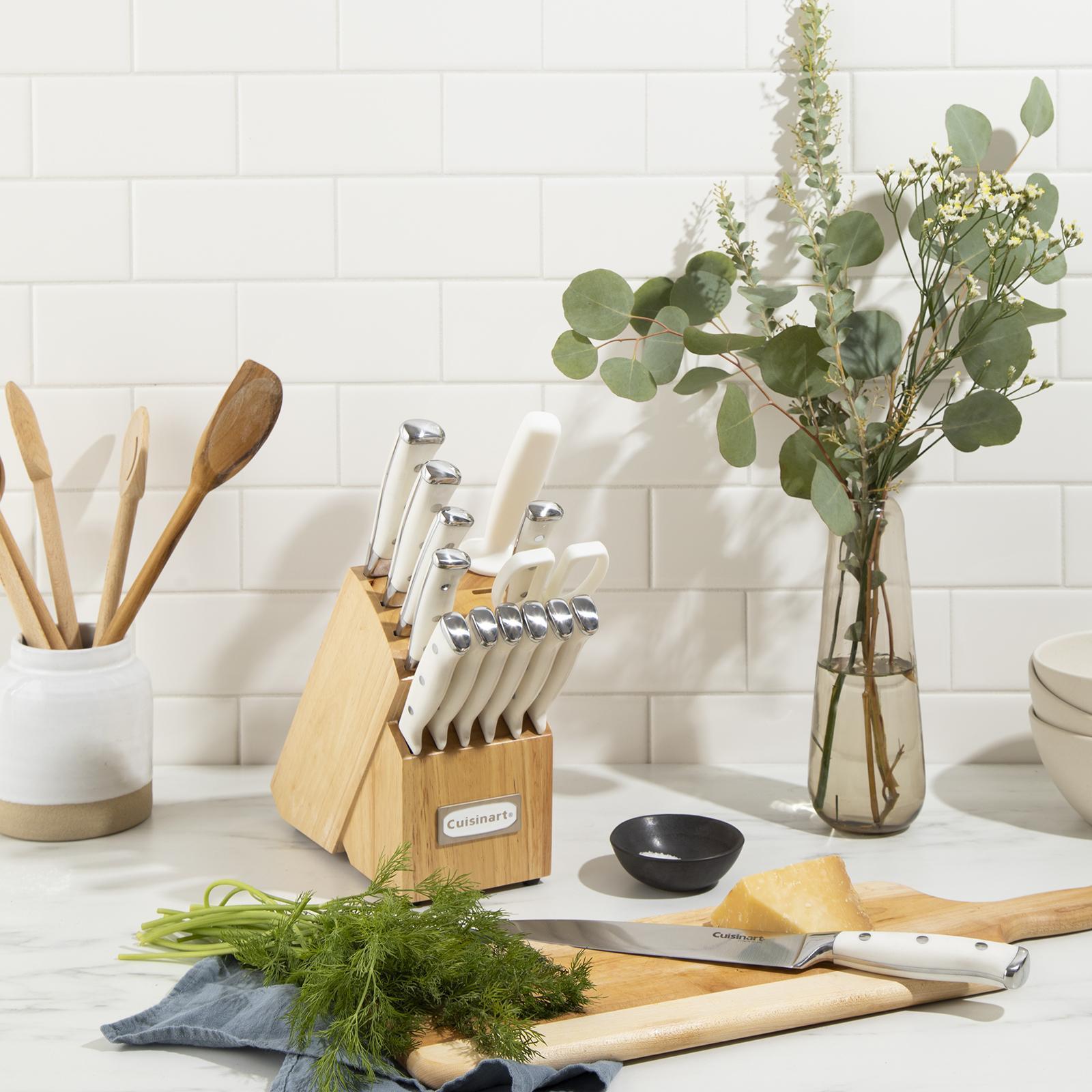 Classic Triple Rivet 15-Piece Knife Block Set C77WTR-15P 17 Classic Triple Rivet 15-Piece Knife Block Set C77WTR-15P